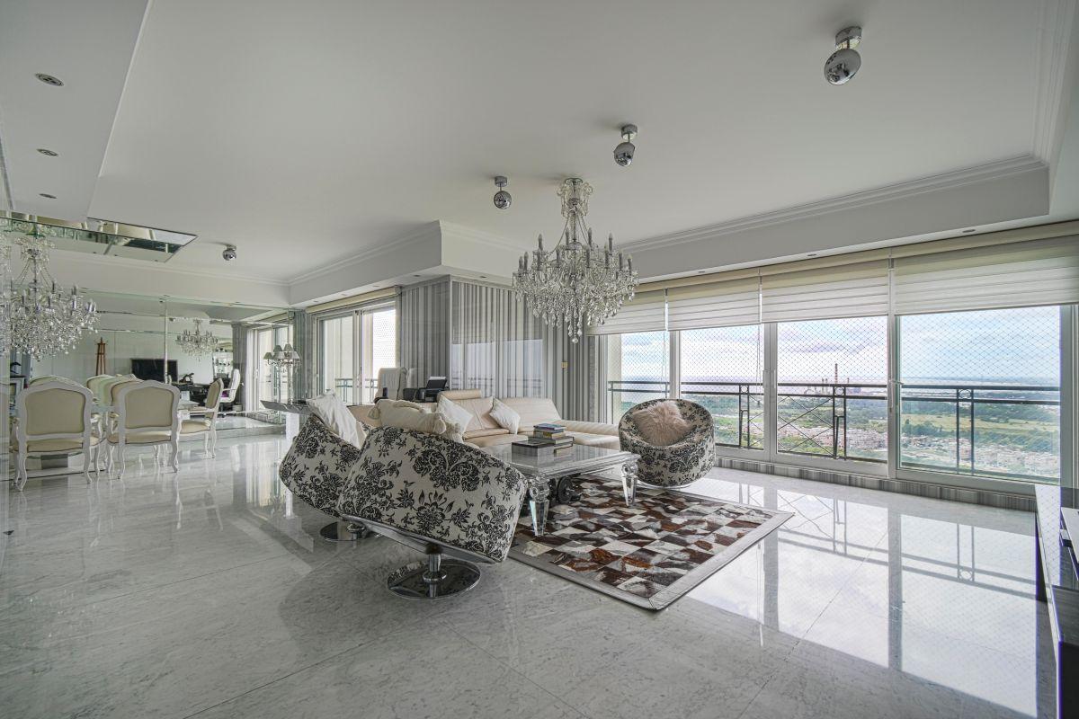 5 AMBIENTES CHATEAU PUERTO MADERO - 2 COCHERAS 1 BAULERAS- PISO ALTO