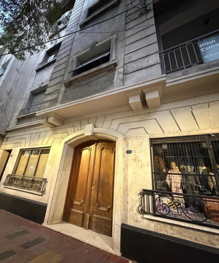 VENDO ESPECTACULAR DEPARTAMENTO RECICLADO EN PLENO CENTRO DE MENDOZA