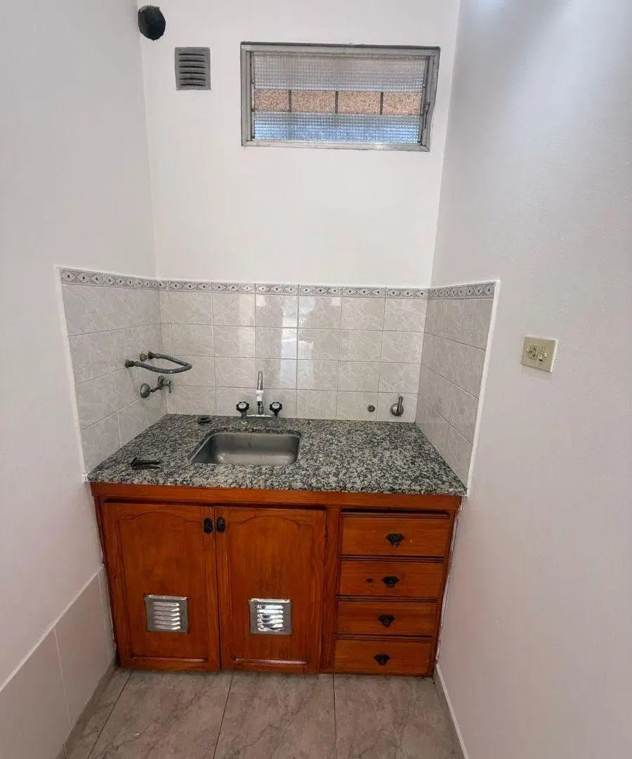 LOCAL COMERCIAL EN VILLA ELVIRA 2