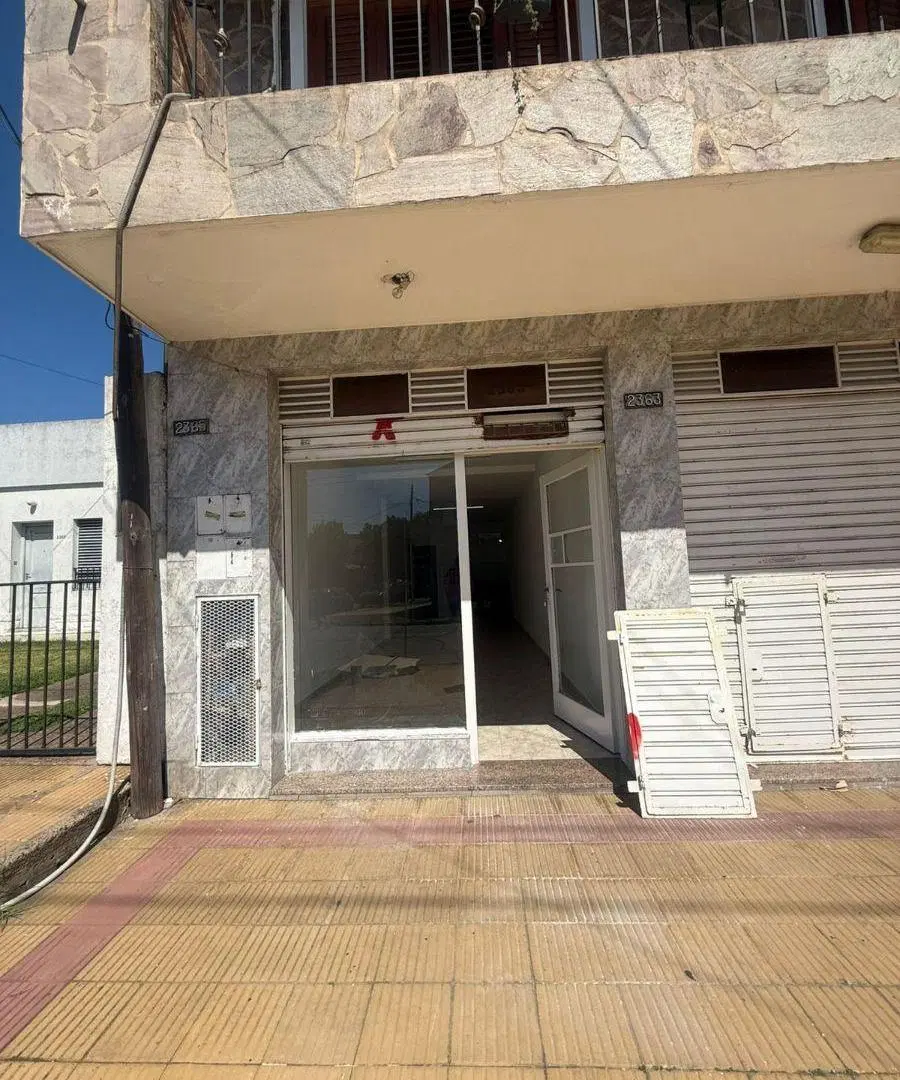 LOCAL COMERCIAL EN VILLA ELVIRA 4