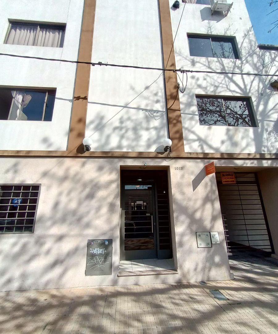 Foto de DEPARTAMENTO 1 DORMITORIO CON COCHERA, imagen 4