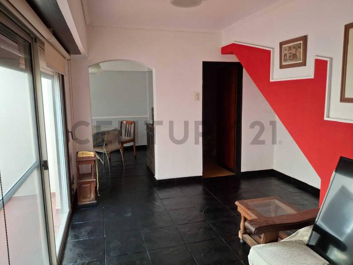 Foto de CASA VENTA PIÑEYRO 5 AMBIENTES CON COCHERA Y TERRAZA, imagen 3