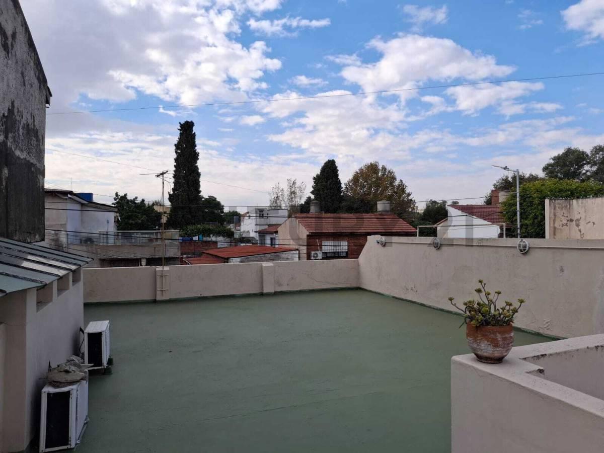 Foto de CASA VENTA PIÑEYRO 5 AMBIENTES CON COCHERA Y TERRAZA, imagen 1