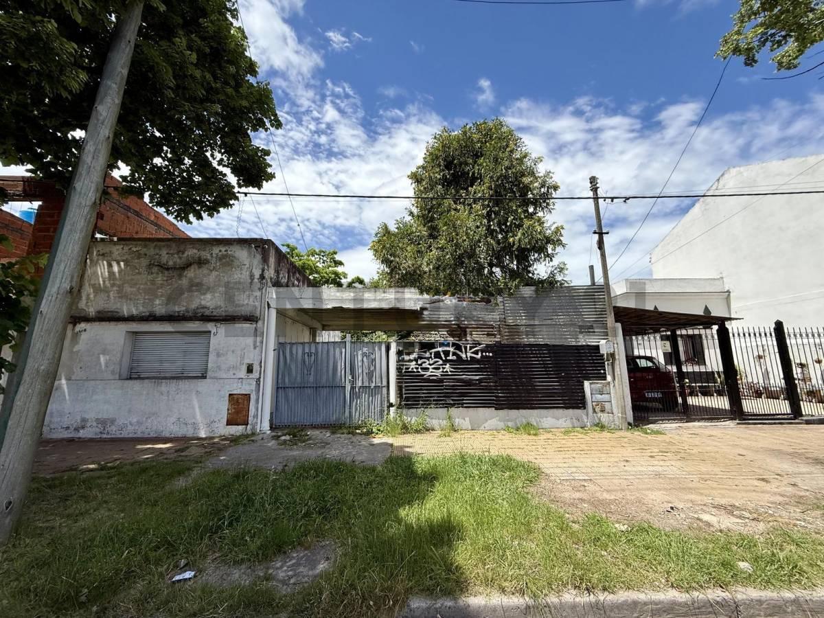 Foto de Terreno en venta en La Plata sobre Avenida 38, imagen 1