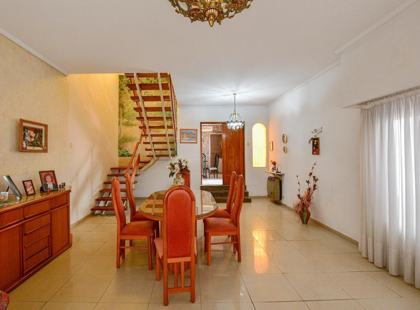 Foto de CASA VENTA LA PLATA 3 DORMITORIOS TERRAZA, imagen 3