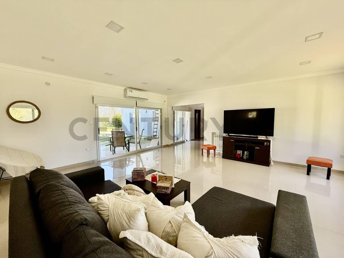 Foto de CASA EN VENTA EN BRANDSEN ESTANCIA LAS MALVINAS DE 4 DORMITORIOS PREMIUM, imagen 5