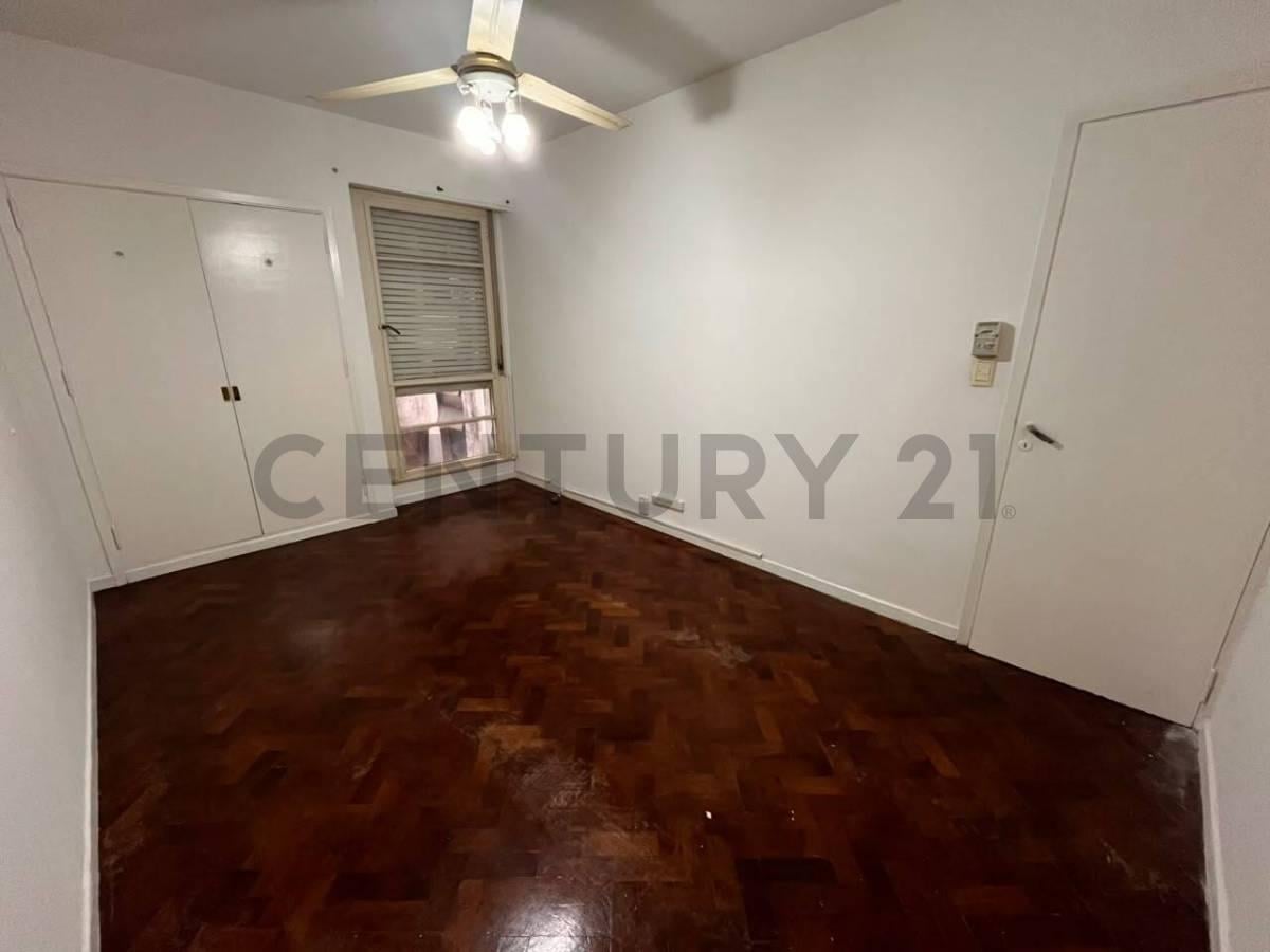 Foto de DEPARTAMENTO VENTA BALVANERA 1 DORMITORIO, imagen 2