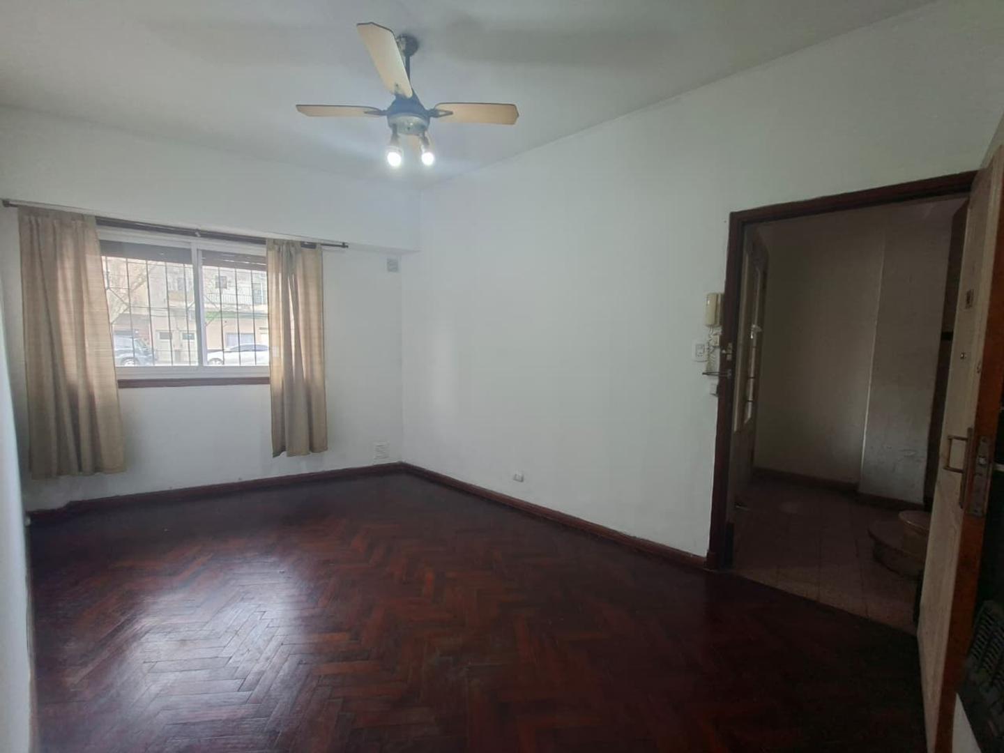 Foto de ALQUILER DEPARTAMENTO 2 AMBIENTES EN FLORESTA, imagen 1