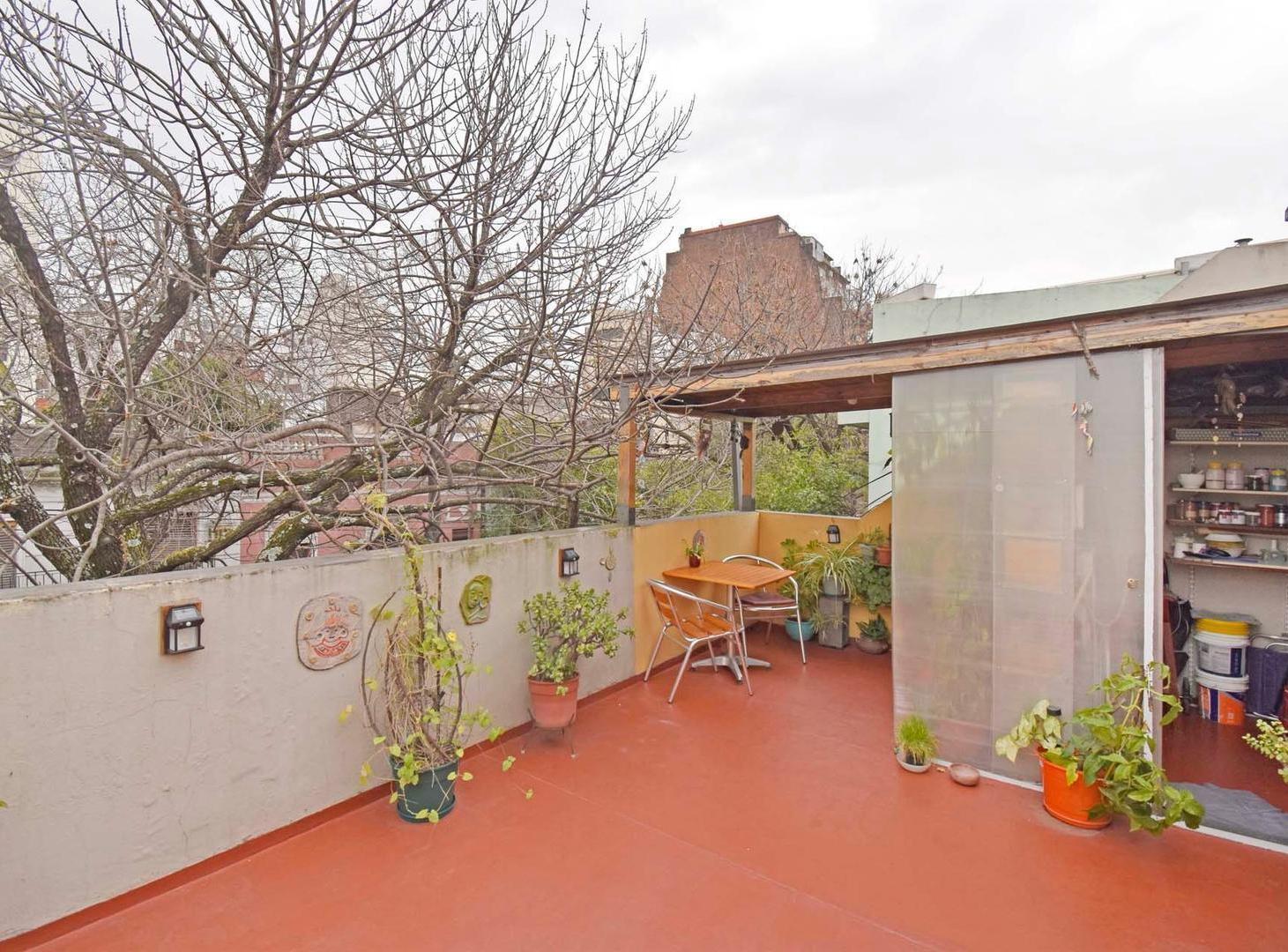 Foto de Venta PH 3 ambientes con terraza propia en Boedo, imagen 1