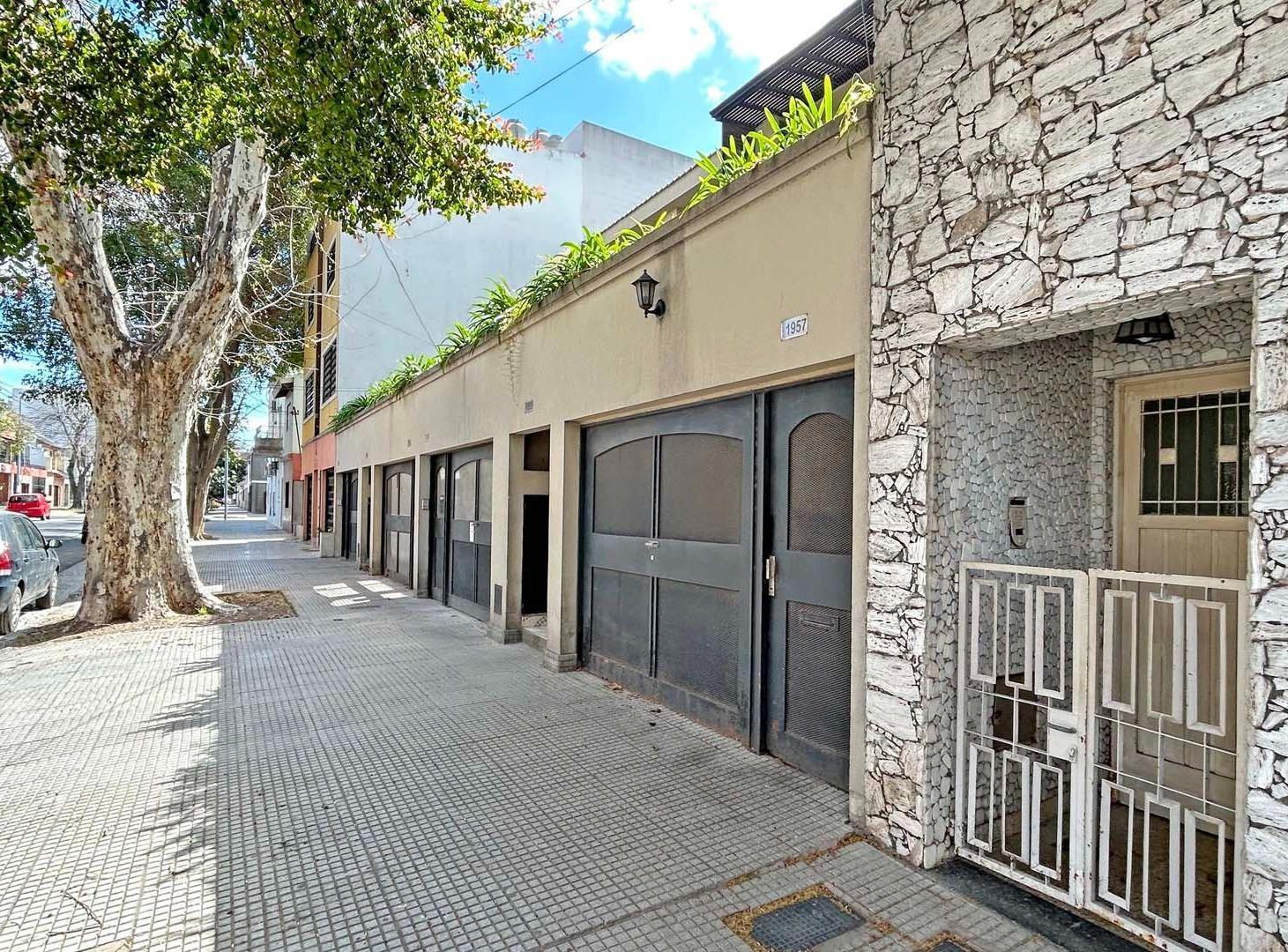 Foto de Venta PH 3 ambientes con terraza en monte castro, imagen 2