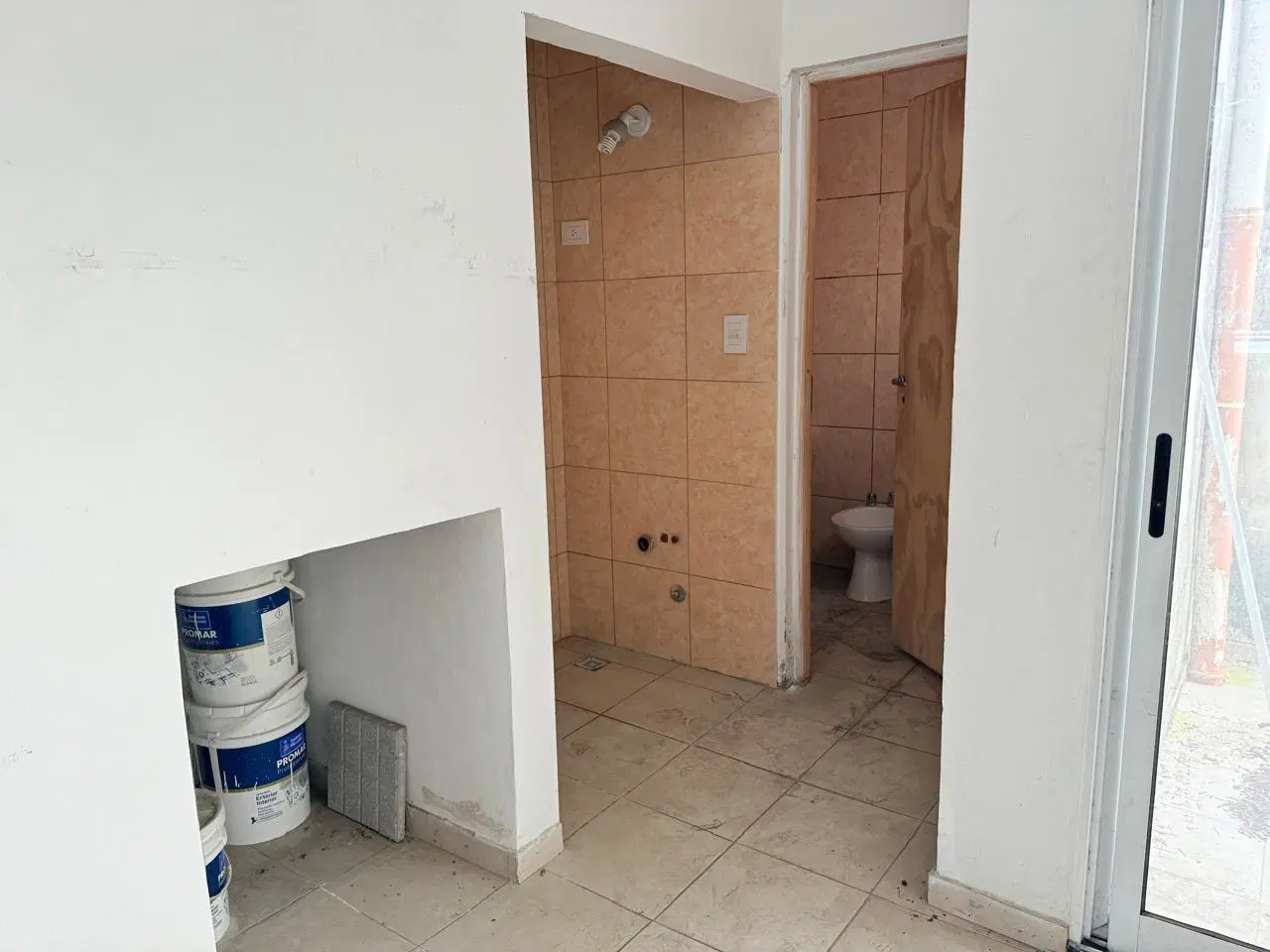 VENTA - LOCAL COMERCIAL SOBRE AV PELLEGRINI 8