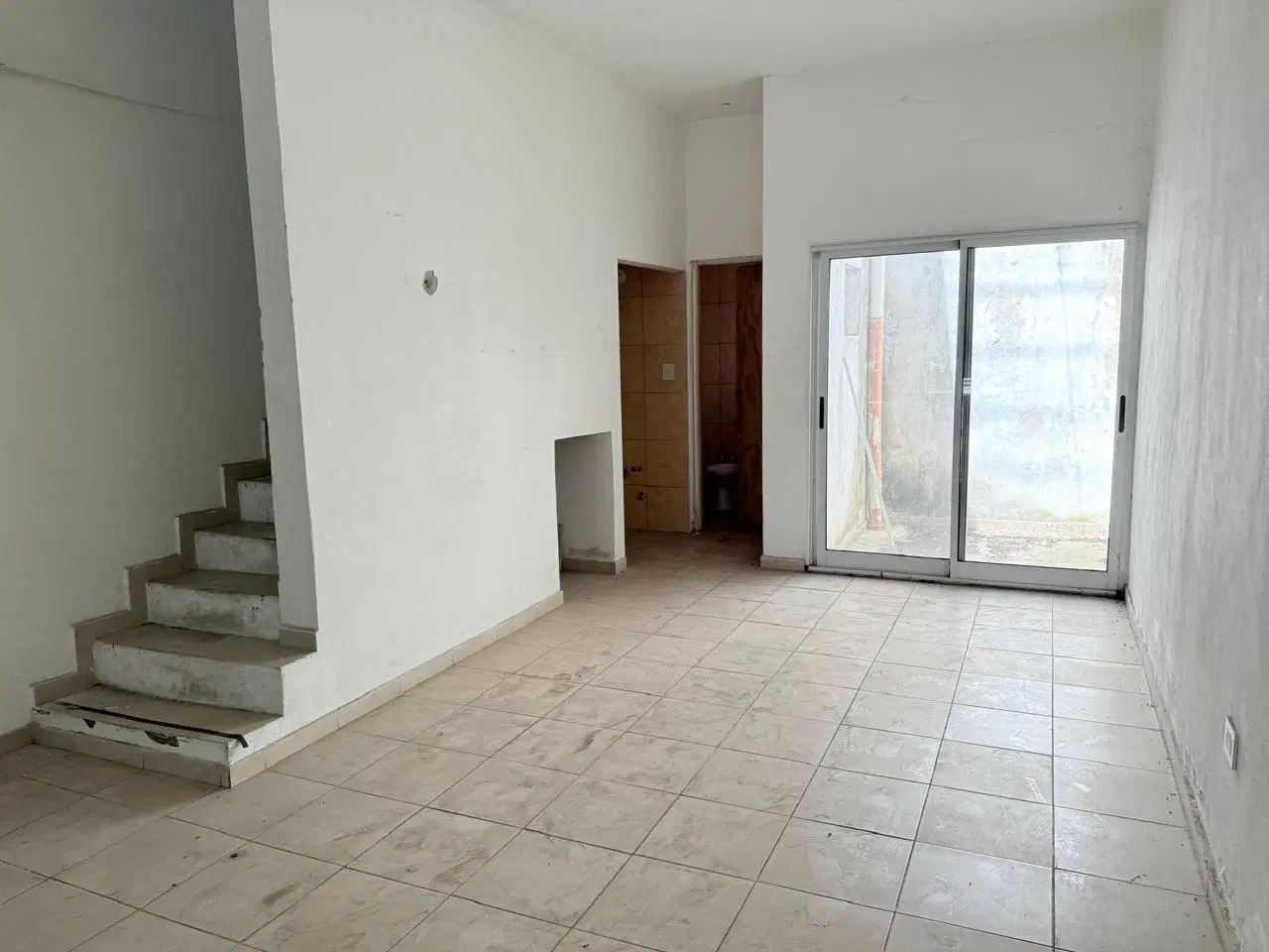VENTA - LOCAL COMERCIAL SOBRE AV PELLEGRINI 5
