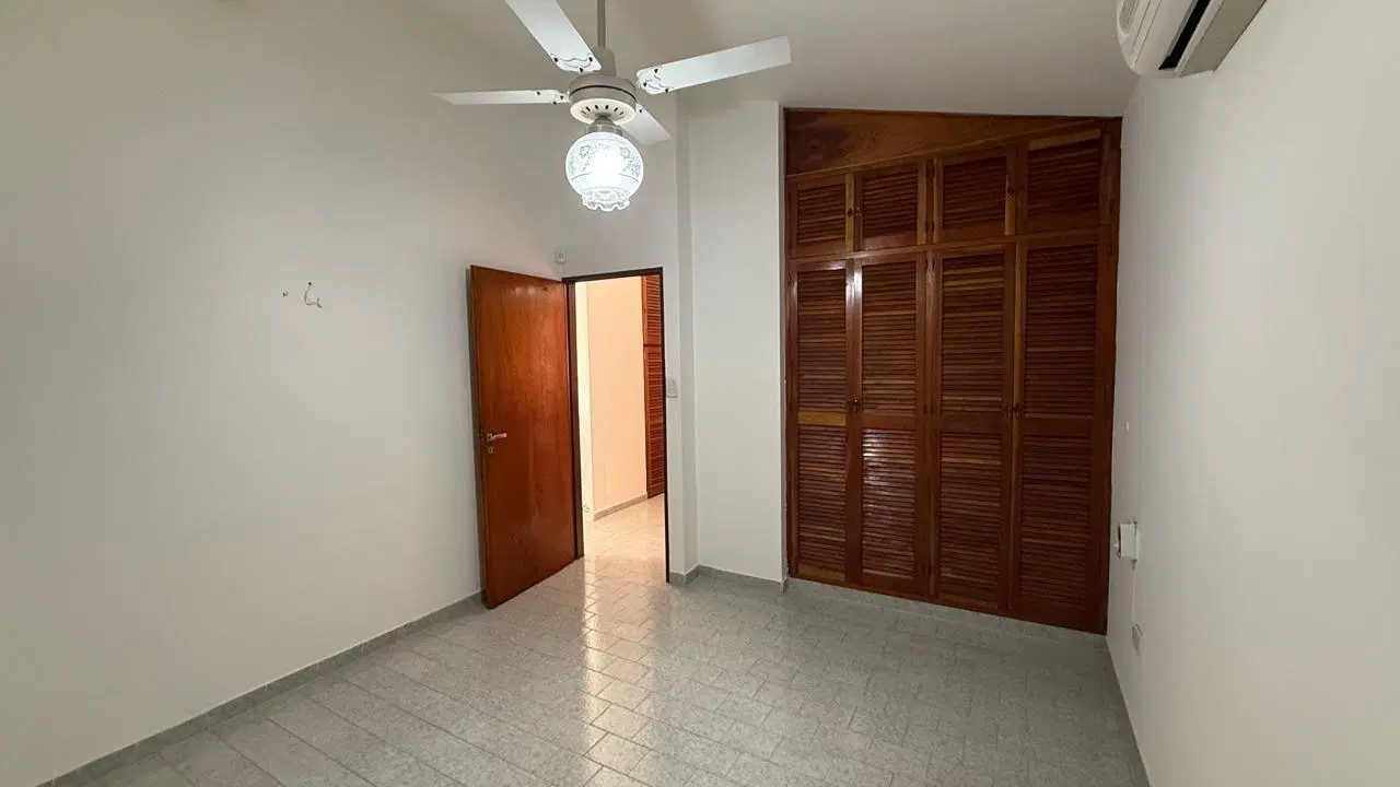 Casa en Alquiler para comercio- Funes 1