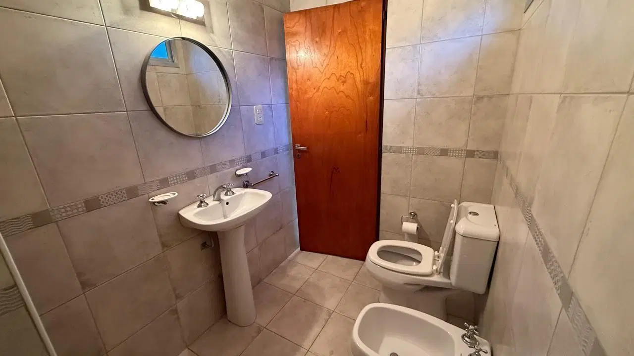 Casa en Alquiler para comercio- Funes 5