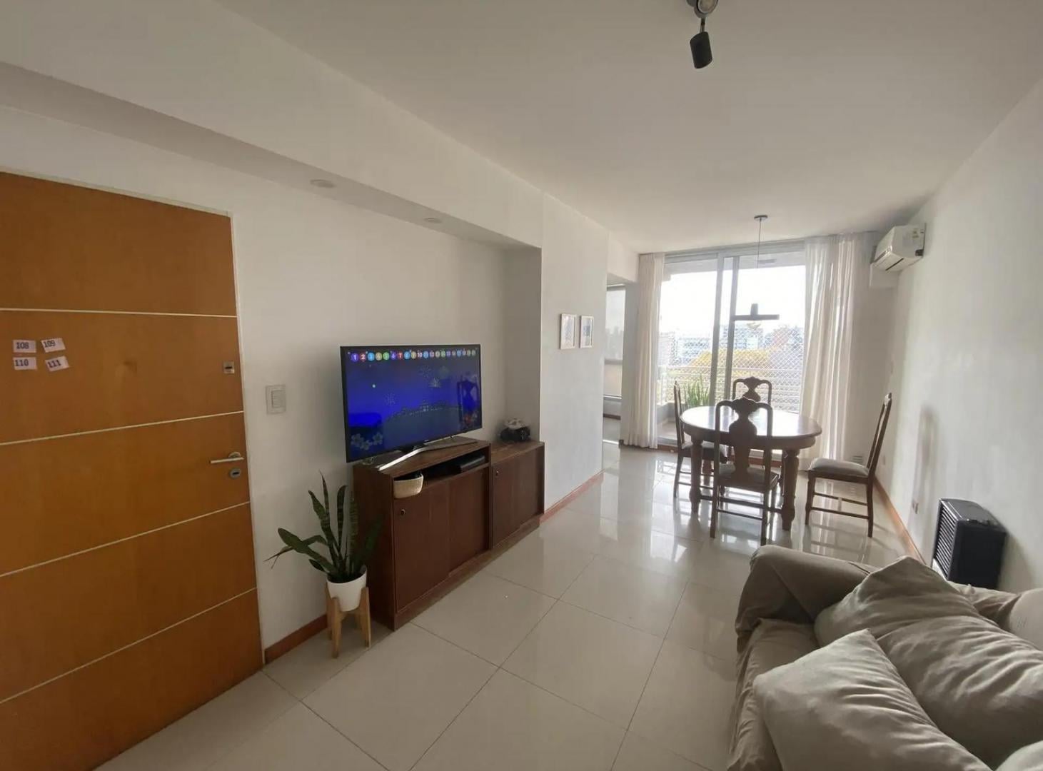 VENTA - DEPARTAMENTO DOS DORMITORIOS CON COCHERA ECHESORTU