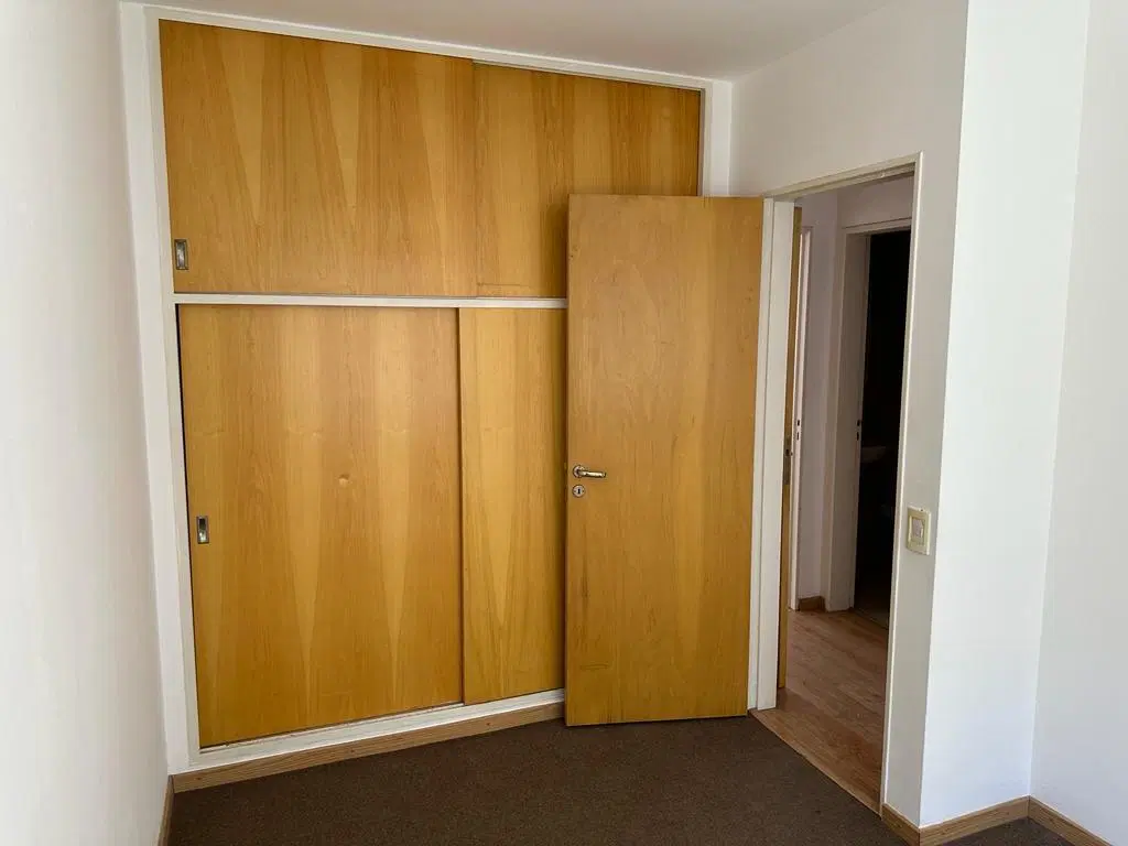 VENTA - DEPARTAMENTO DE DOS DORMITORIOS CON PATIO EN BARRIO MARTIN 4