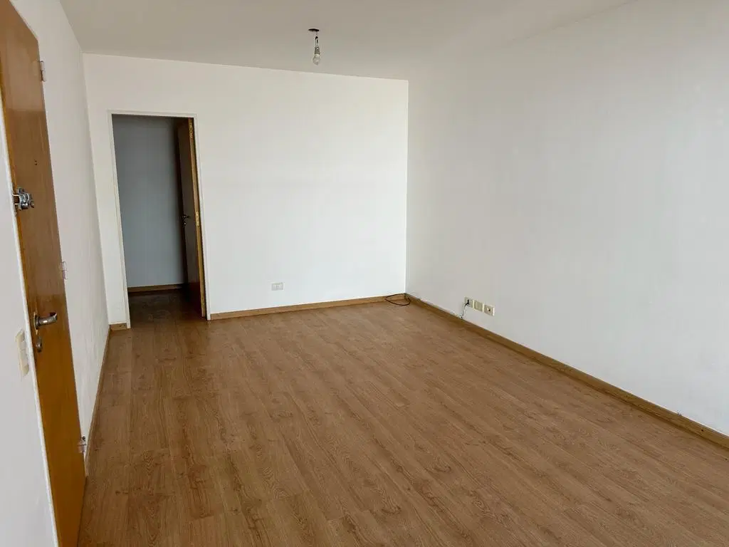 VENTA - DEPARTAMENTO DE DOS DORMITORIOS CON PATIO EN BARRIO MARTIN 3