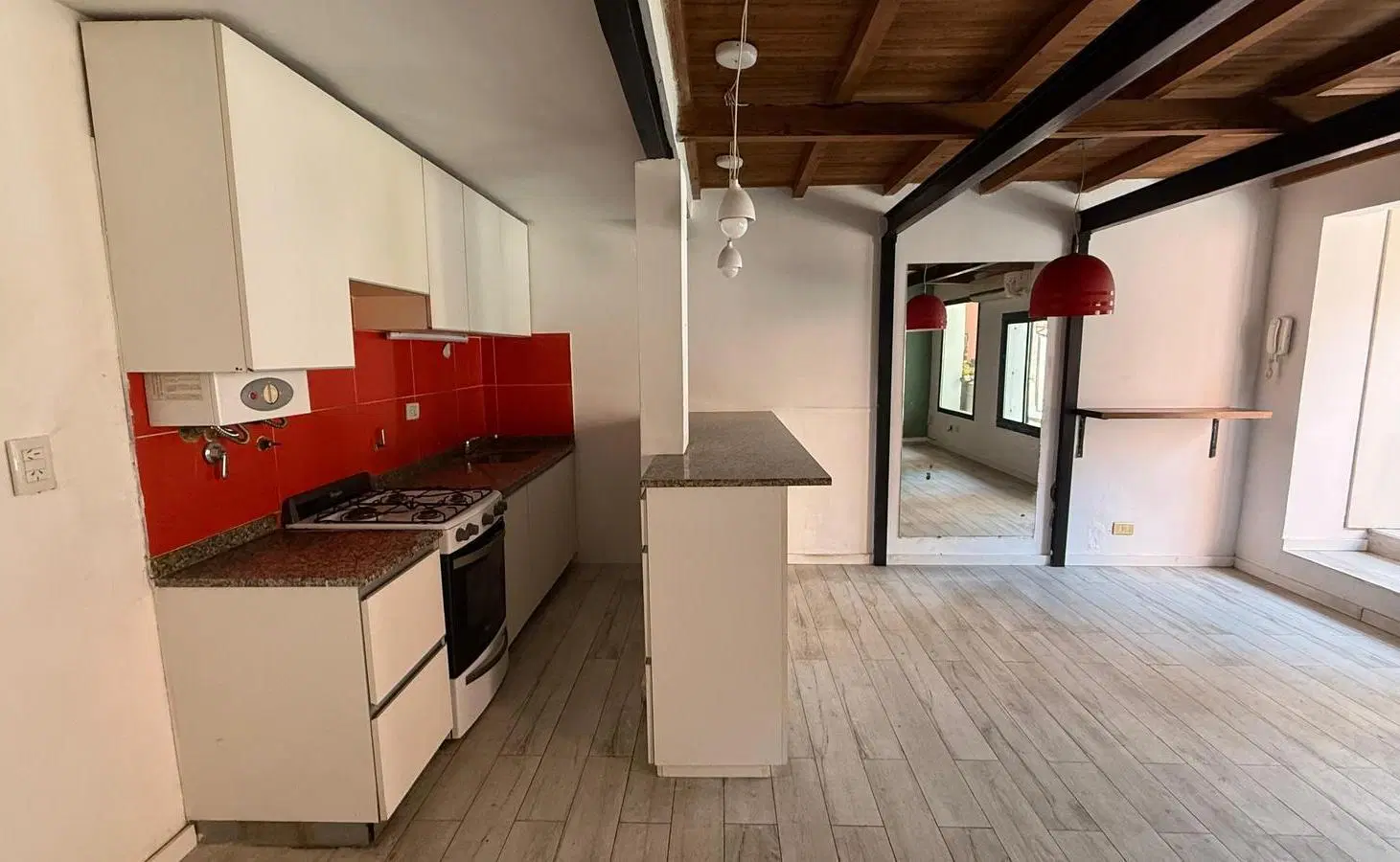 PH EN VENTA 3 DORMITORIOS CON PATIO CENTRO RIO 2