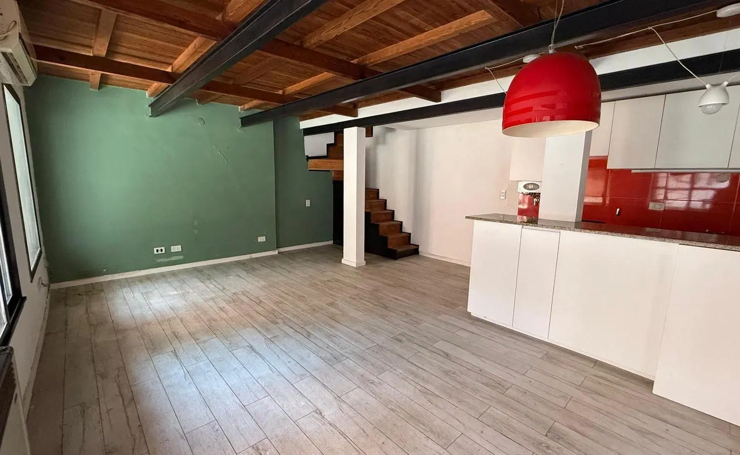 PH EN VENTA 3 DORMITORIOS CON PATIO CENTRO RIO 1