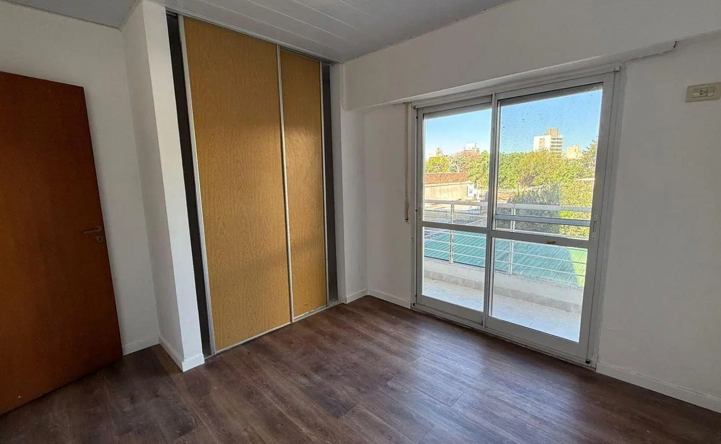 VENTA DEPARTAMENTO UN DORMITORIO CON BALCON AL FRENTE ECHESORTU 3