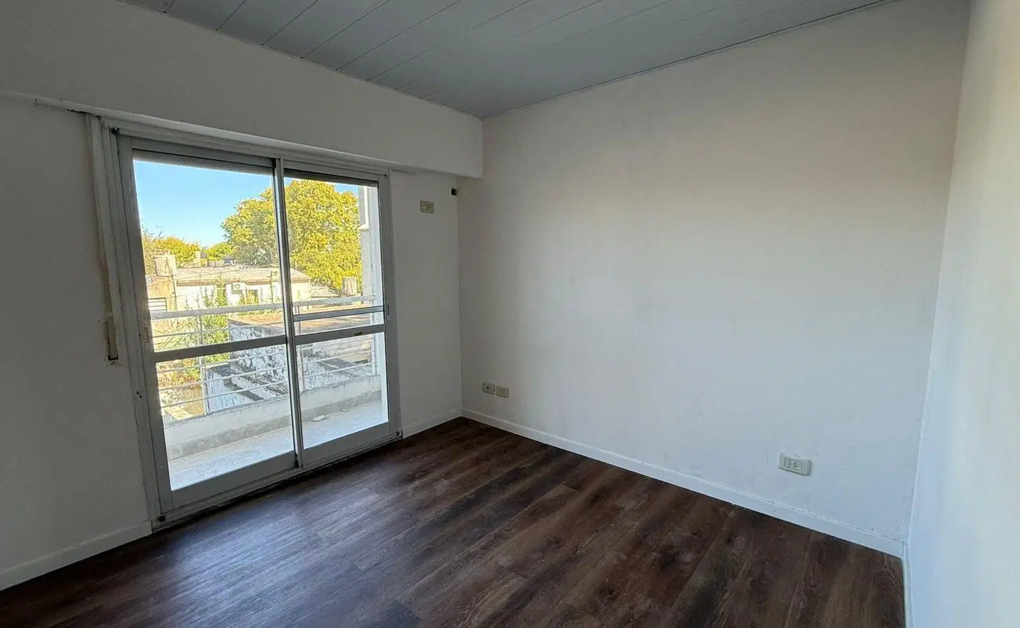 VENTA DEPARTAMENTO UN DORMITORIO CON BALCON AL FRENTE ECHESORTU 2