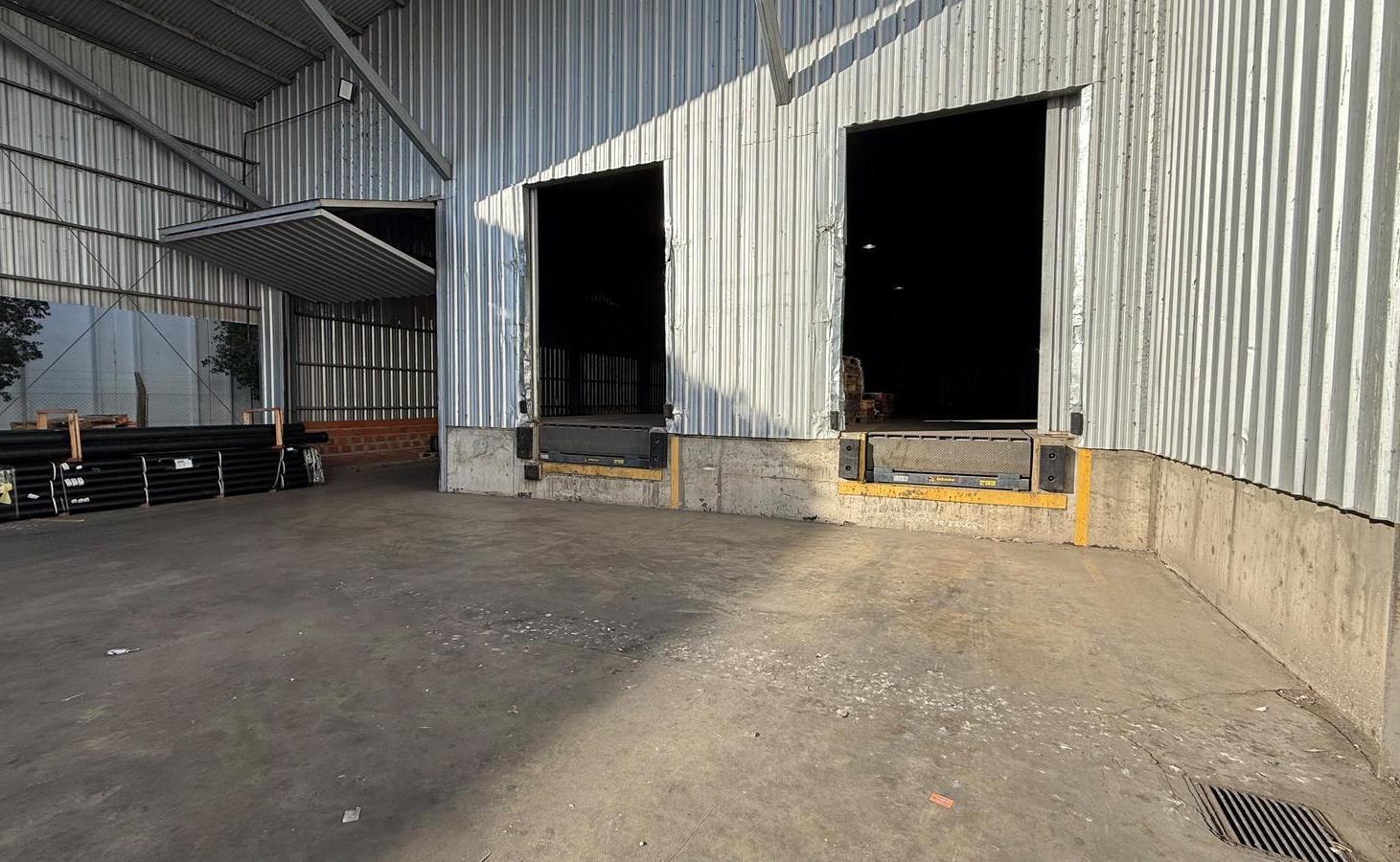 Foto de VENTA NAVE INDUSTRIAL - IDEAL LOGISTICA 1900 m², imagen 1