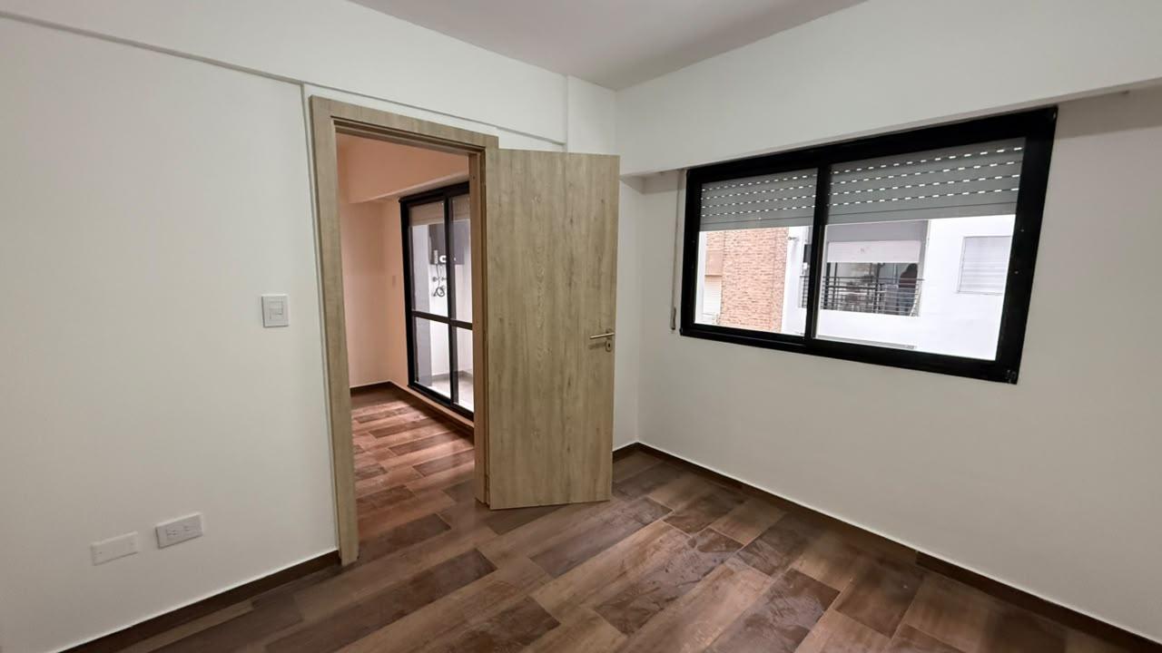 Foto de VENTA DEPARTAMENTO 1 DORMITORIO - CENTRO, imagen 4