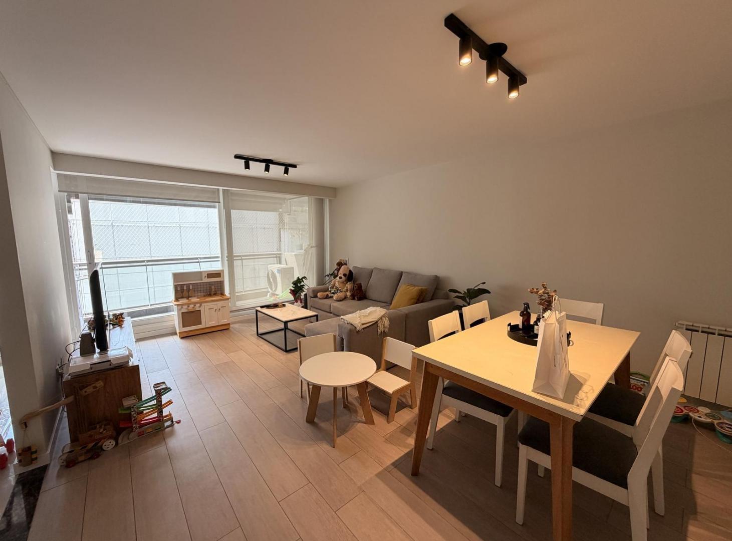 Foto de VENTA - DEPARTAMENTO 3 DORMITORIOS CON COCHERA - Centro, imagen 1