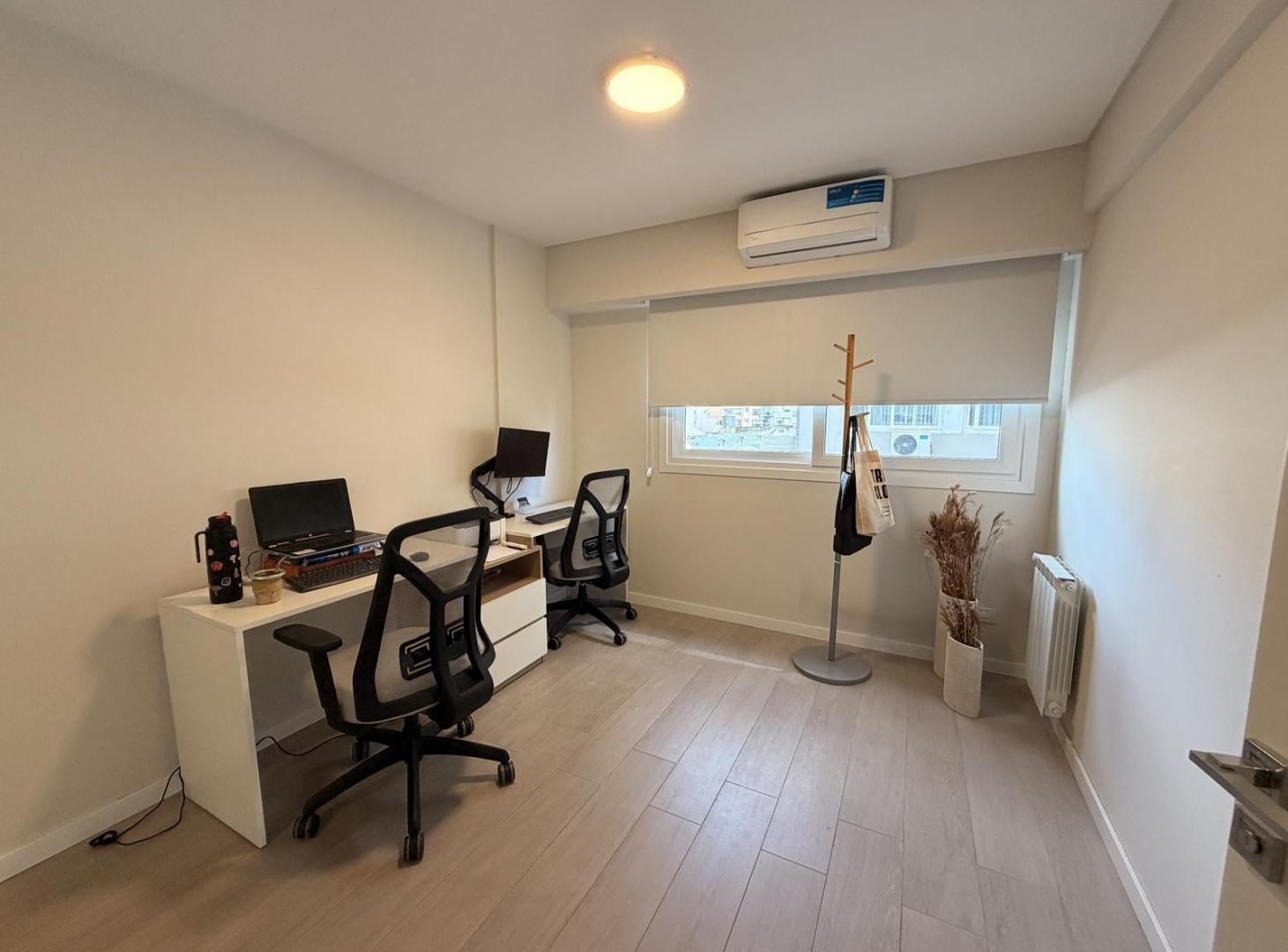 Foto de VENTA - DEPARTAMENTO 3 DORMITORIOS CON COCHERA - Centro, imagen 4