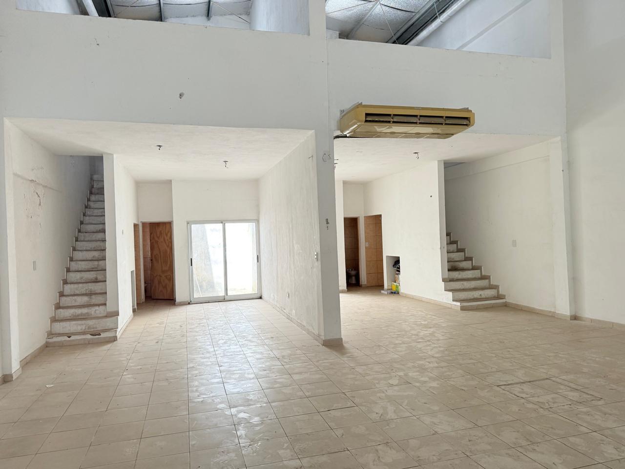 Foto de VENTA - LOCAL COMERCIAL SOBRE AV PELLEGRINI, imagen 3