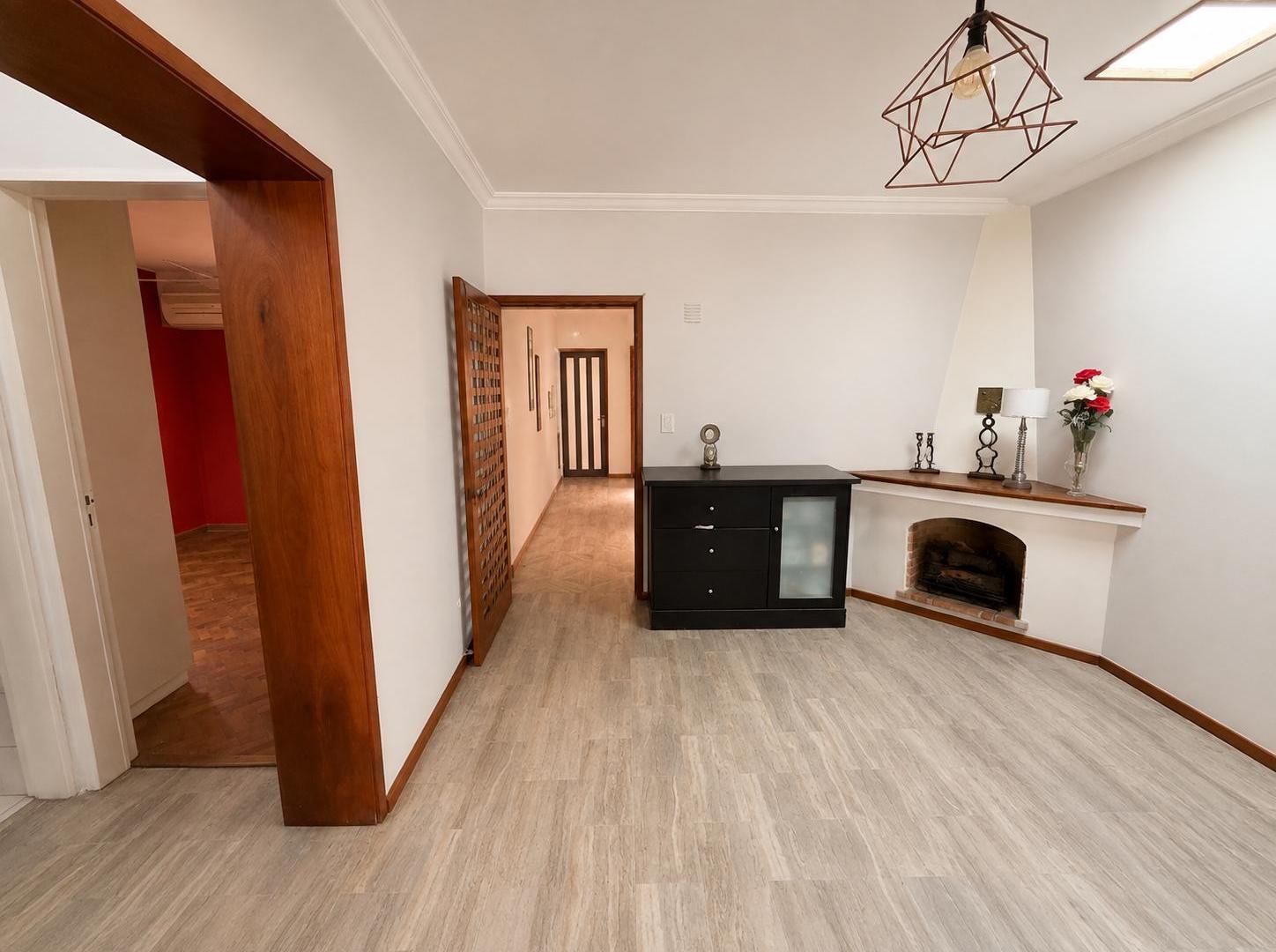 Foto de Casa en Venta 2 dormitorios con patio - Barrio Parque Casado, imagen 2