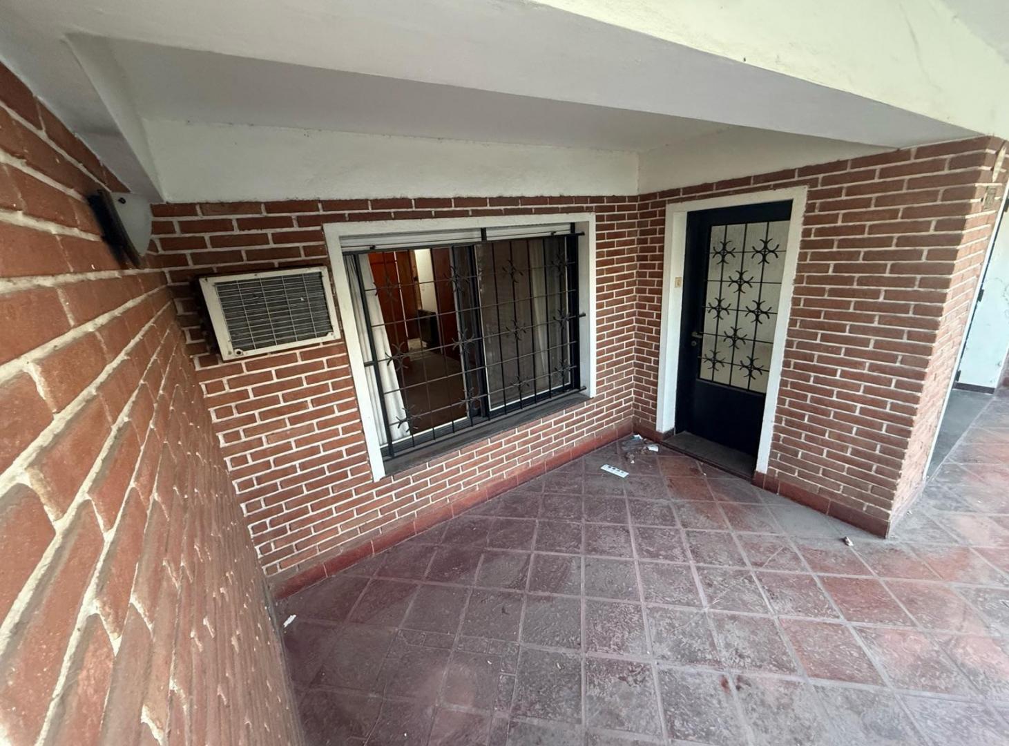 Foto de Casa en Venta 2 dormitorios con patio - Barrio Parque Casado, imagen 4