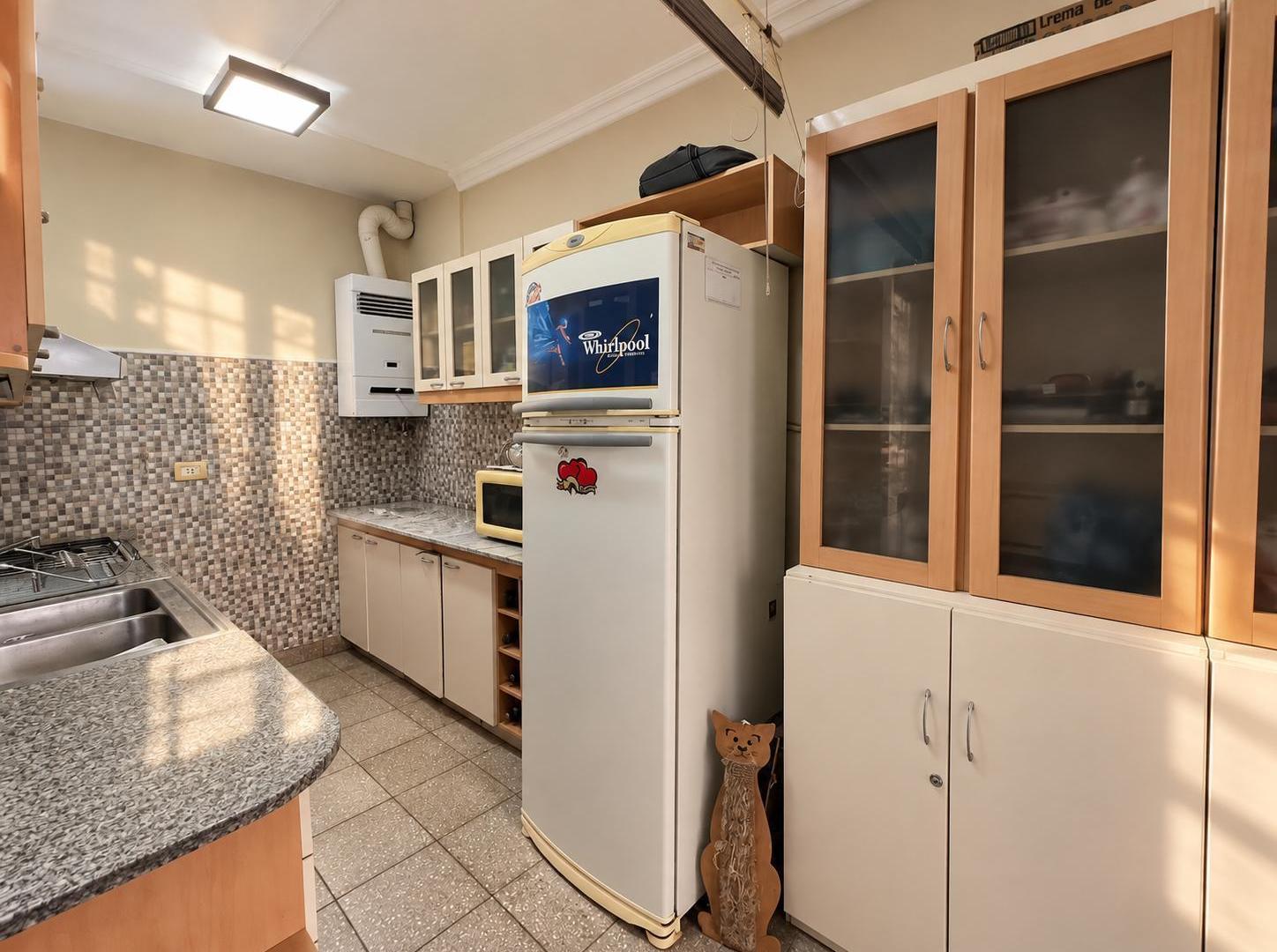 Foto de PH EN VENTA DE 2 DORMITORIOS CON QUINCHO EN BARRIO PARQUE, imagen 4