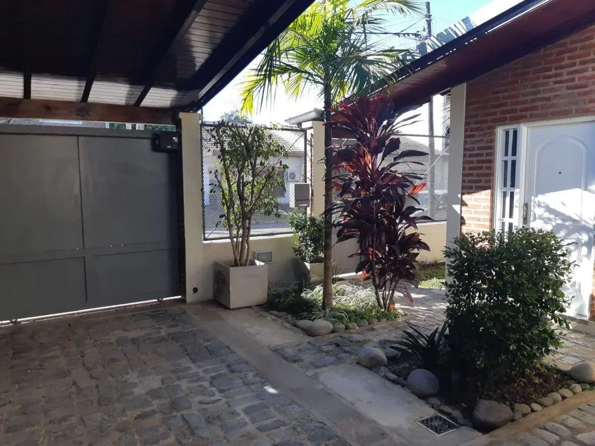 VENTA Casa Don Bosco.PILETA. 5 amb. APTA CREDITO. 3