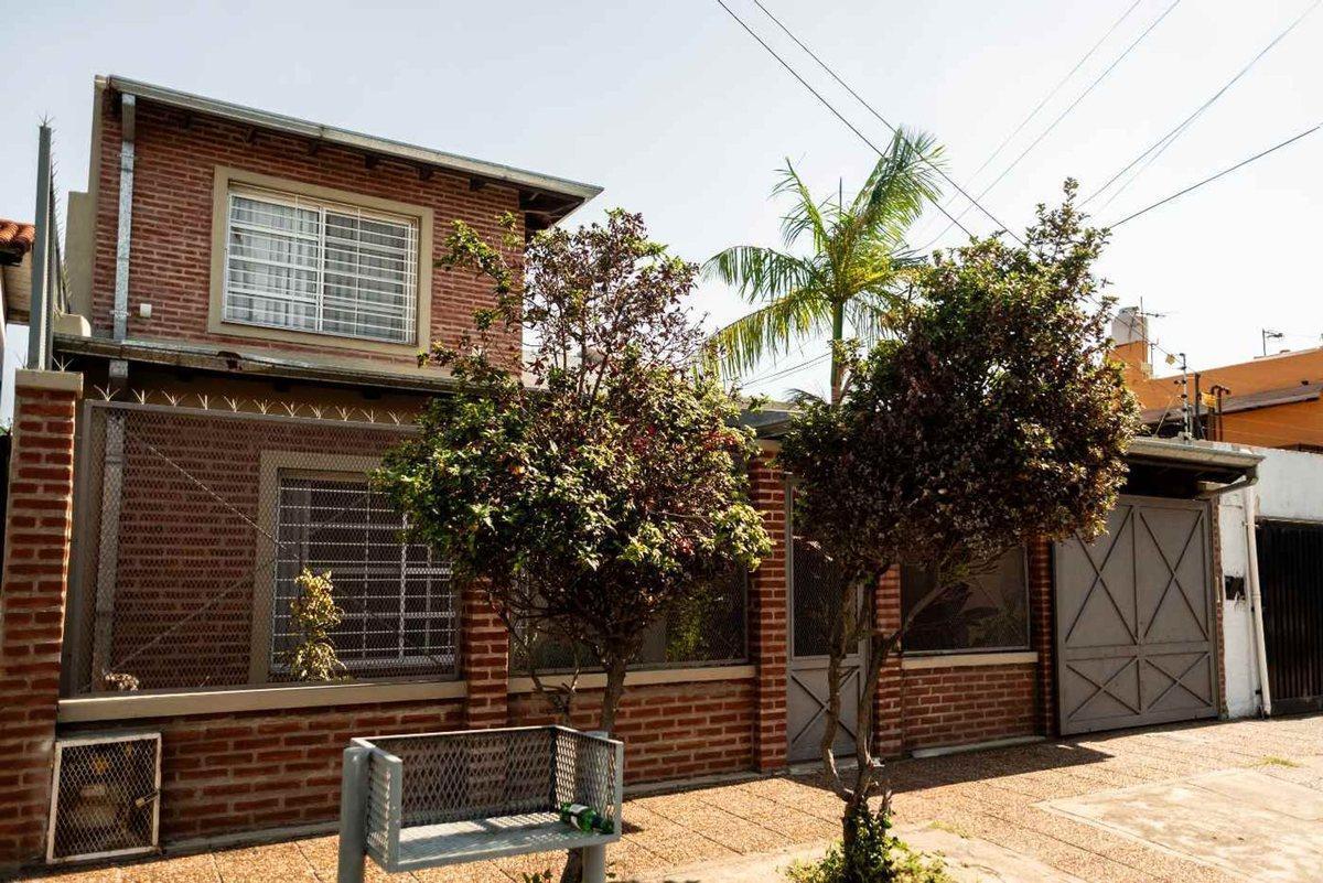VENTA Casa Don Bosco.PILETA. 5 amb. APTA CREDITO.