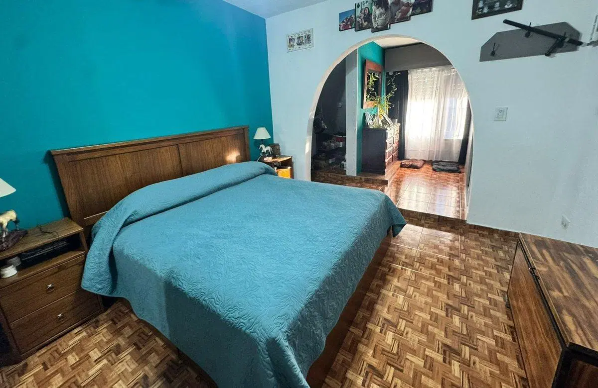 CASA PARA DOS FAMILIAS EN BERNAL OESTE 4