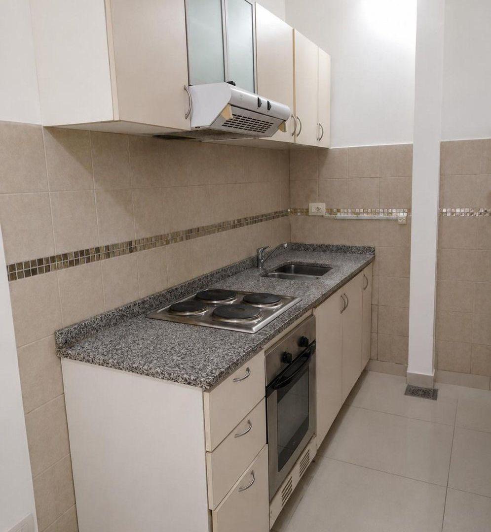 VENTA MONOAMBIENTE APTO PROFESIONAL BERNAL CENTRO