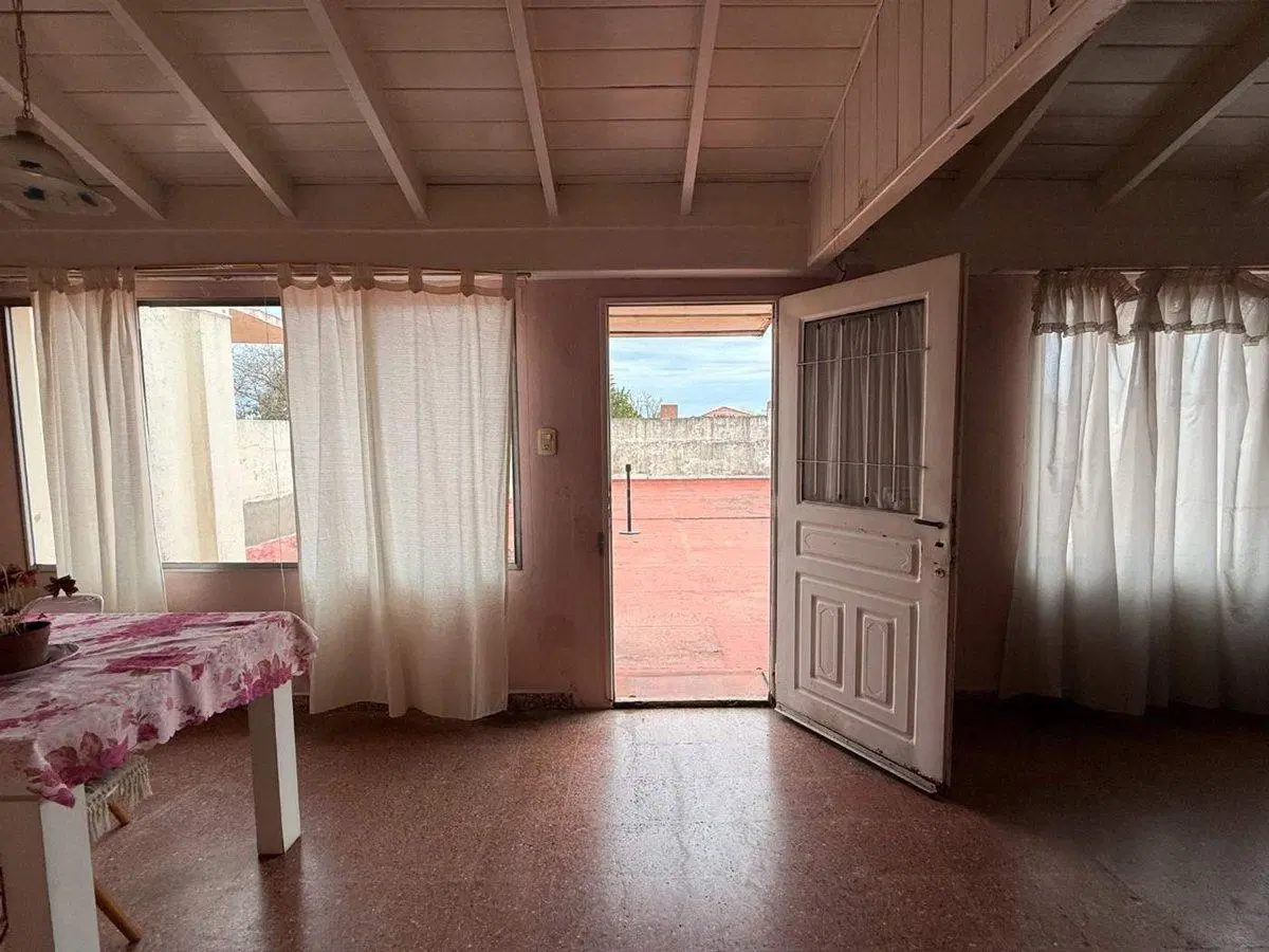 VENTA LOCAL CON VIVIENDA Y LOTE EZPELETA 3
