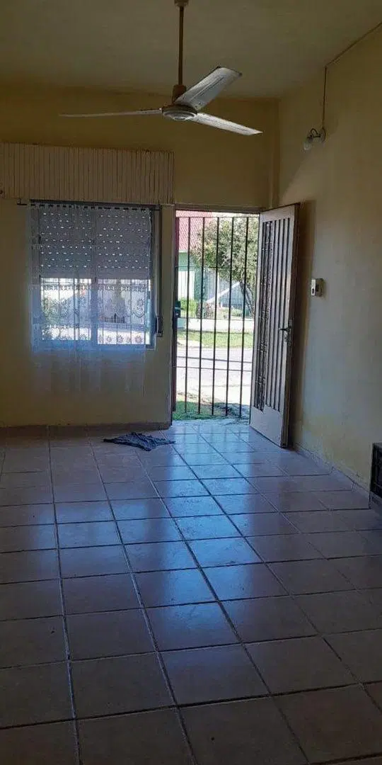 VENTA DE CASA EN BERAZATEGUI 2