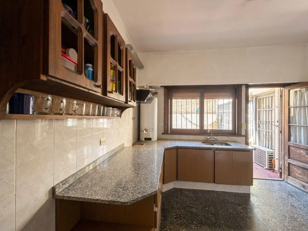VENTA DEPARTAMENTO 3 AMBIENTES FLORENCIO VARELA 5