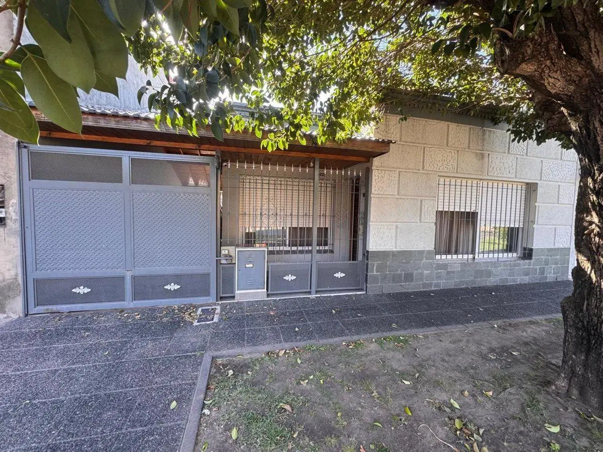 VENTA CASA 4 AMBIENTES EZPELETA 3
