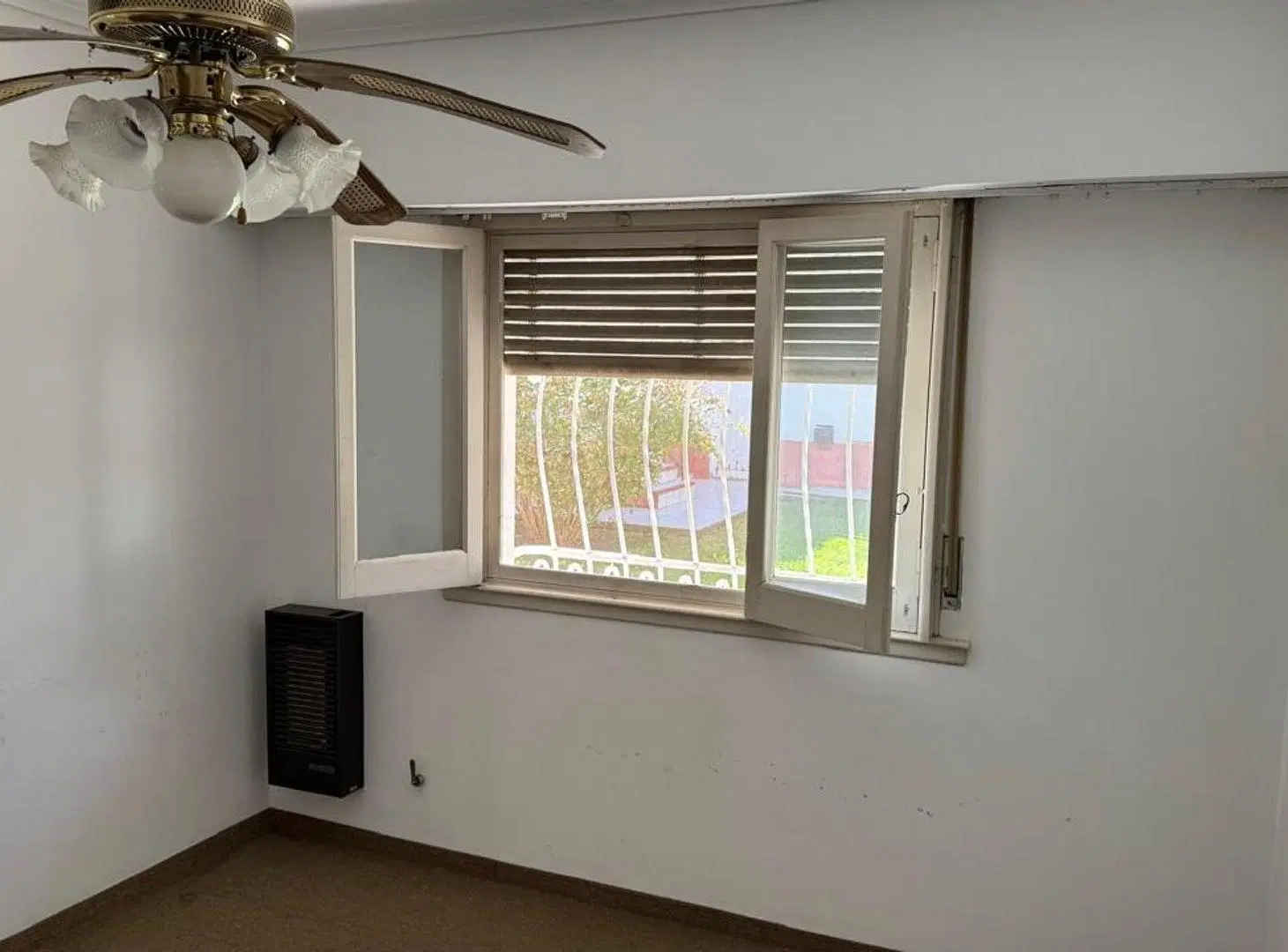 Casa 3 ambientes con patio Quilmes Oeste 4
