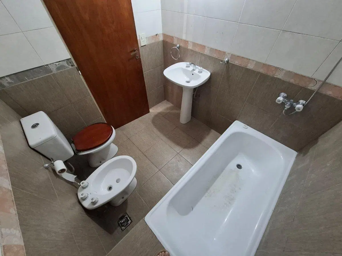 VENTA PH  3 AMBIENTES COCHERA SARANDI AVELLANEDA 3