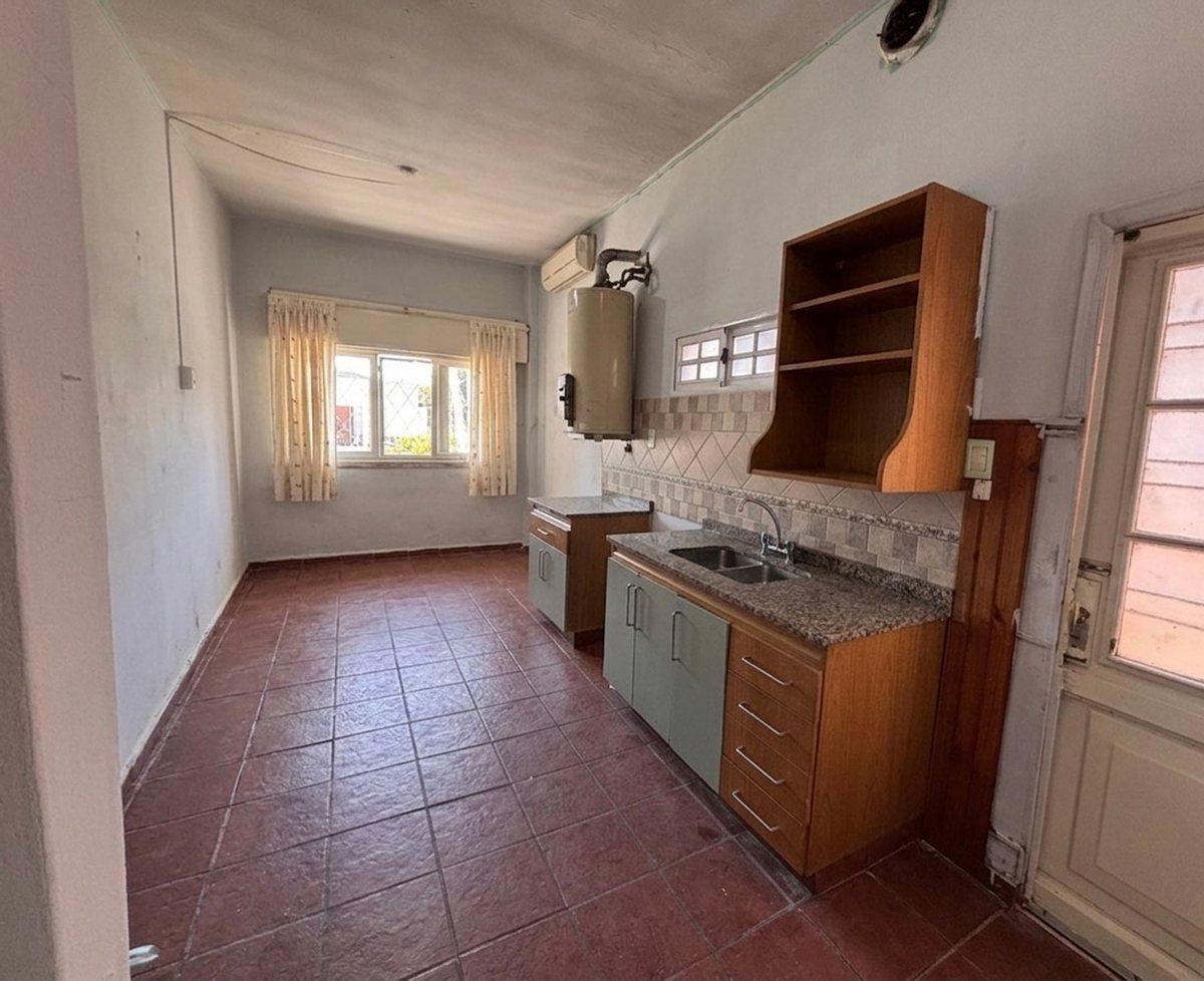 Venta Casa 3 Ambientes con Cochera en Quilmes