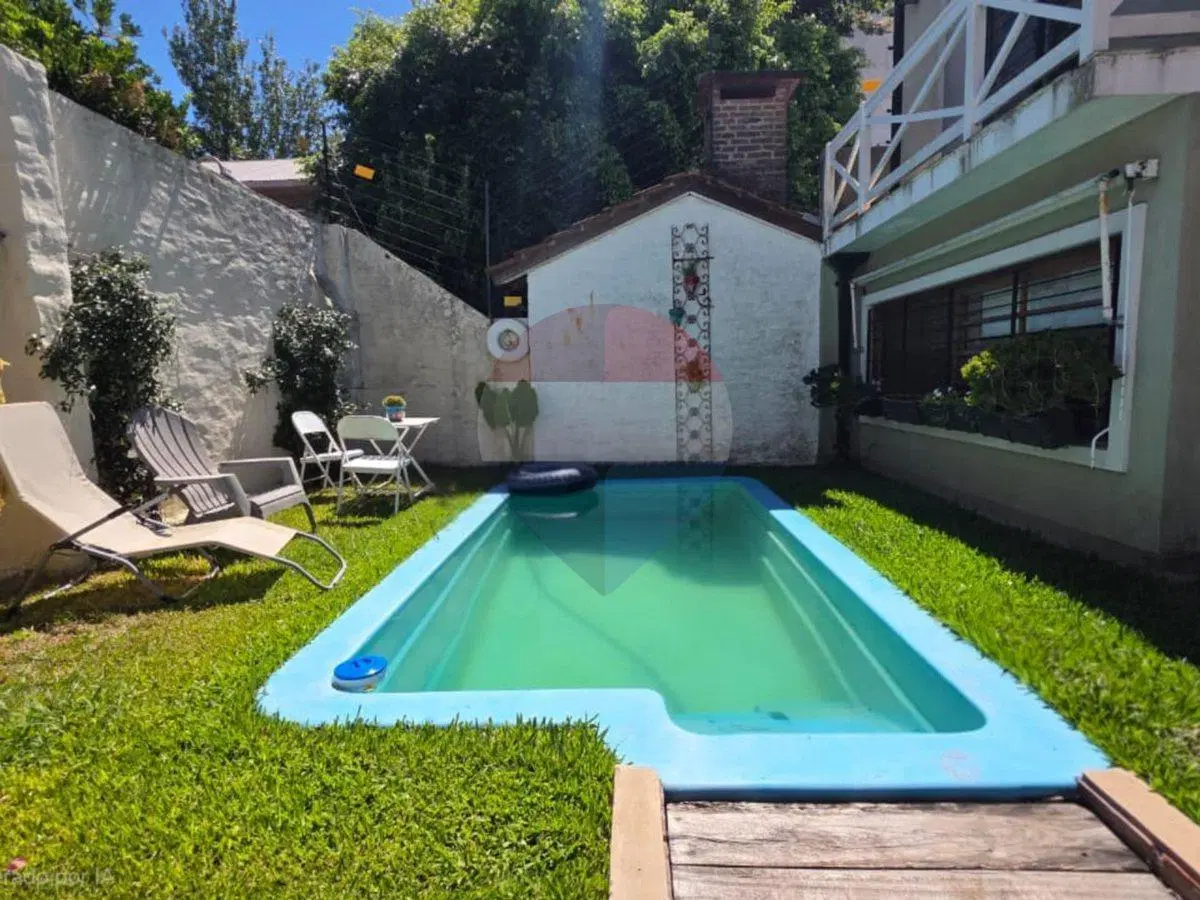 CASA VENTA BARRIO PARQUE BERNAL 5