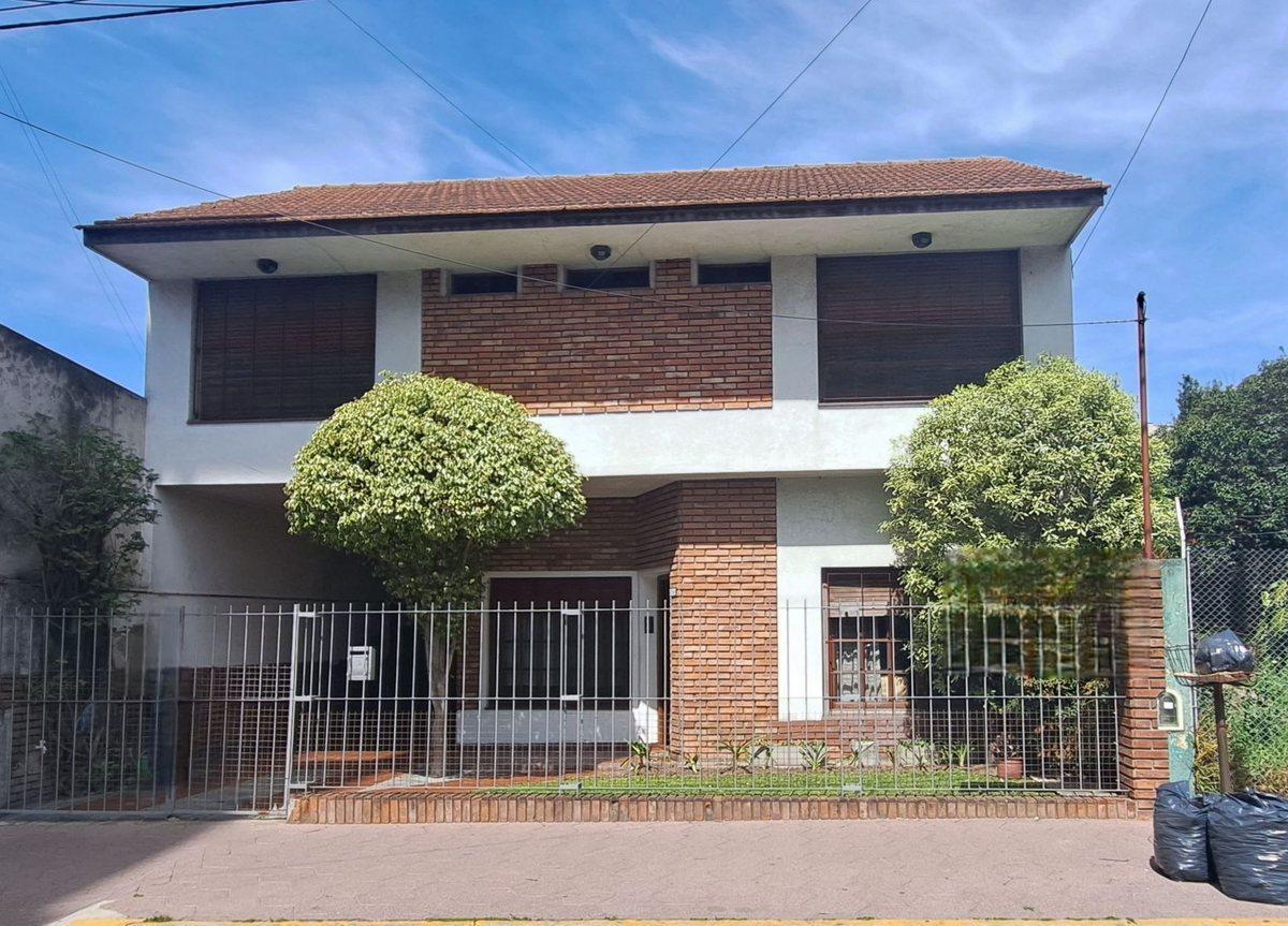 VENTA CASA BERAZATEGUI CENTRO