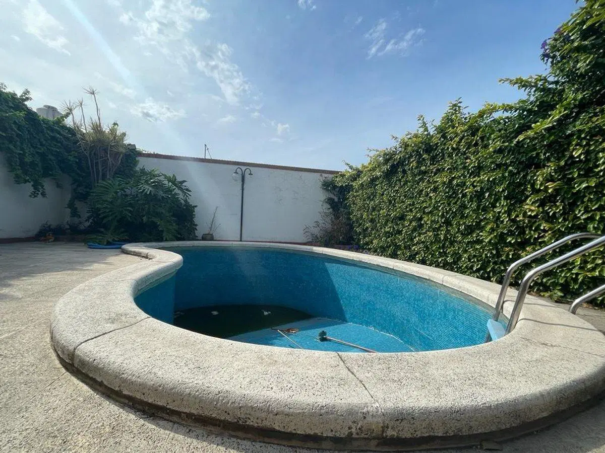 VENTA CASA 4 AMBIENTES CON PISCINA WILDE CENTRO 5