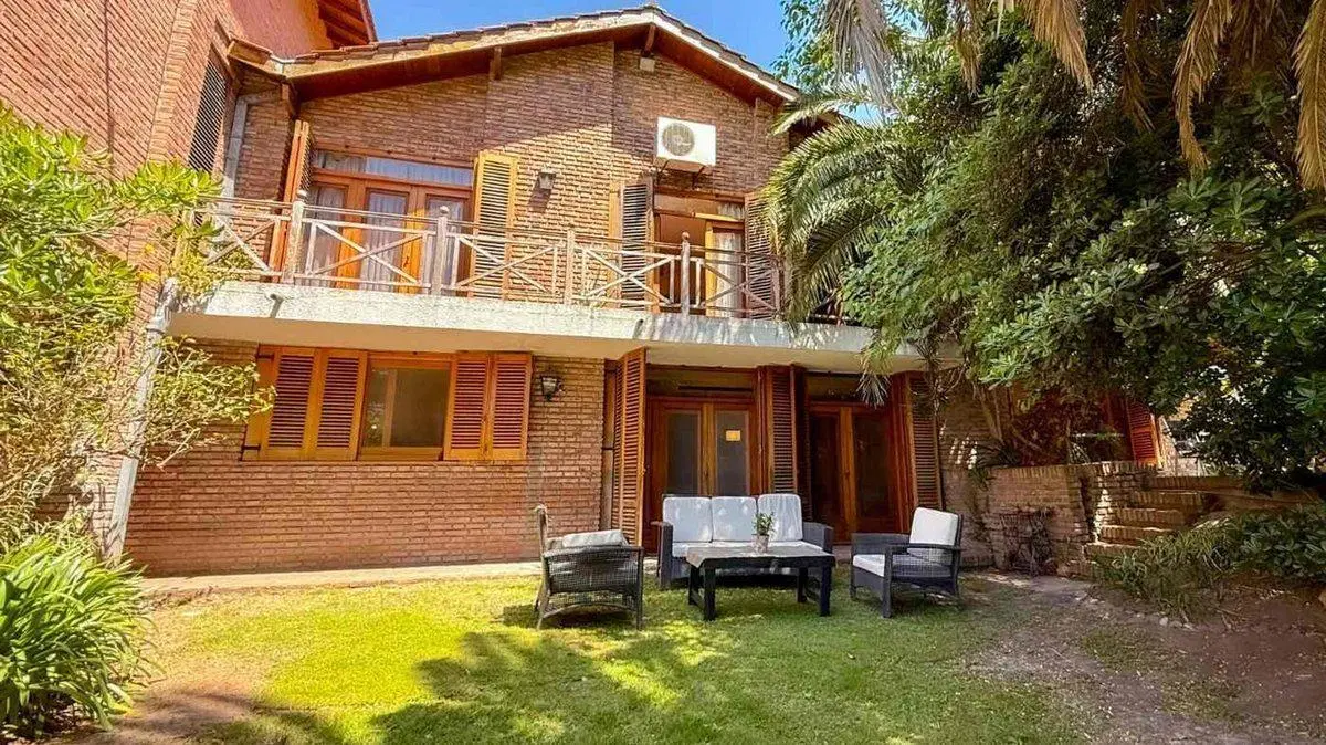 Casa en Venta Berazategui 6 amb pileta/cochera 5