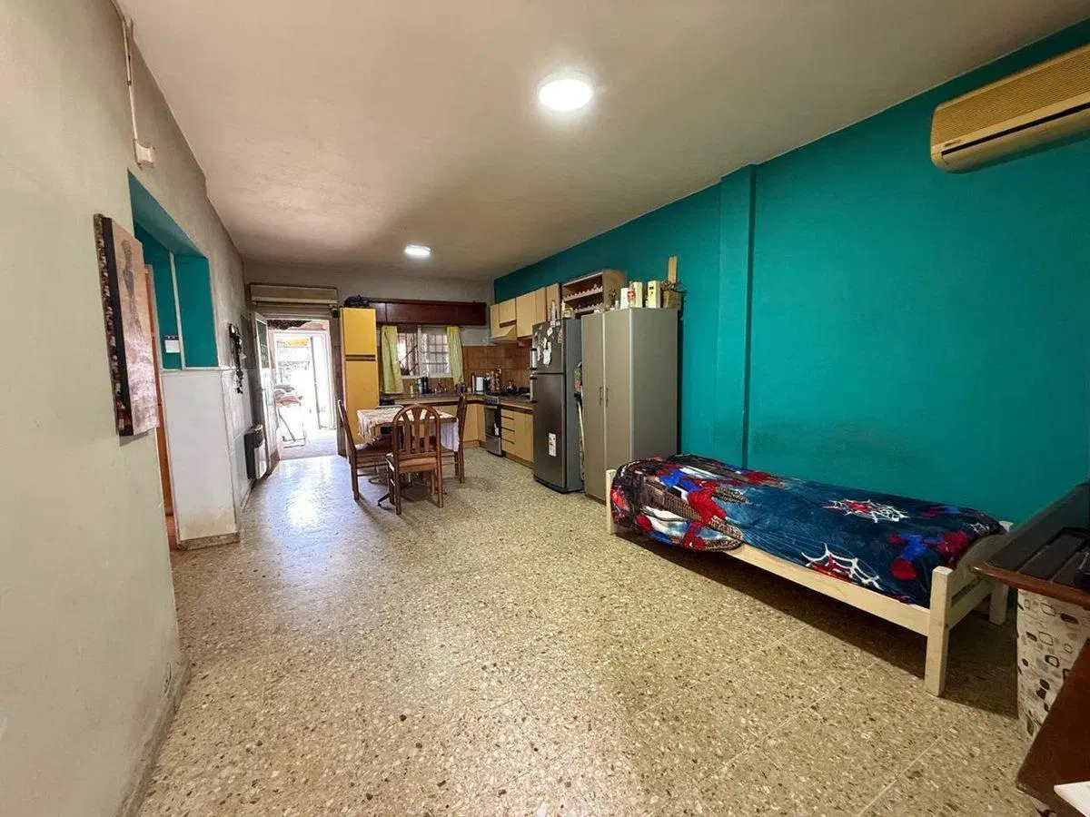 VENTA CASA 4 AMB CON  COCHERA 2 AUTOS, BERAZATEGUI 3