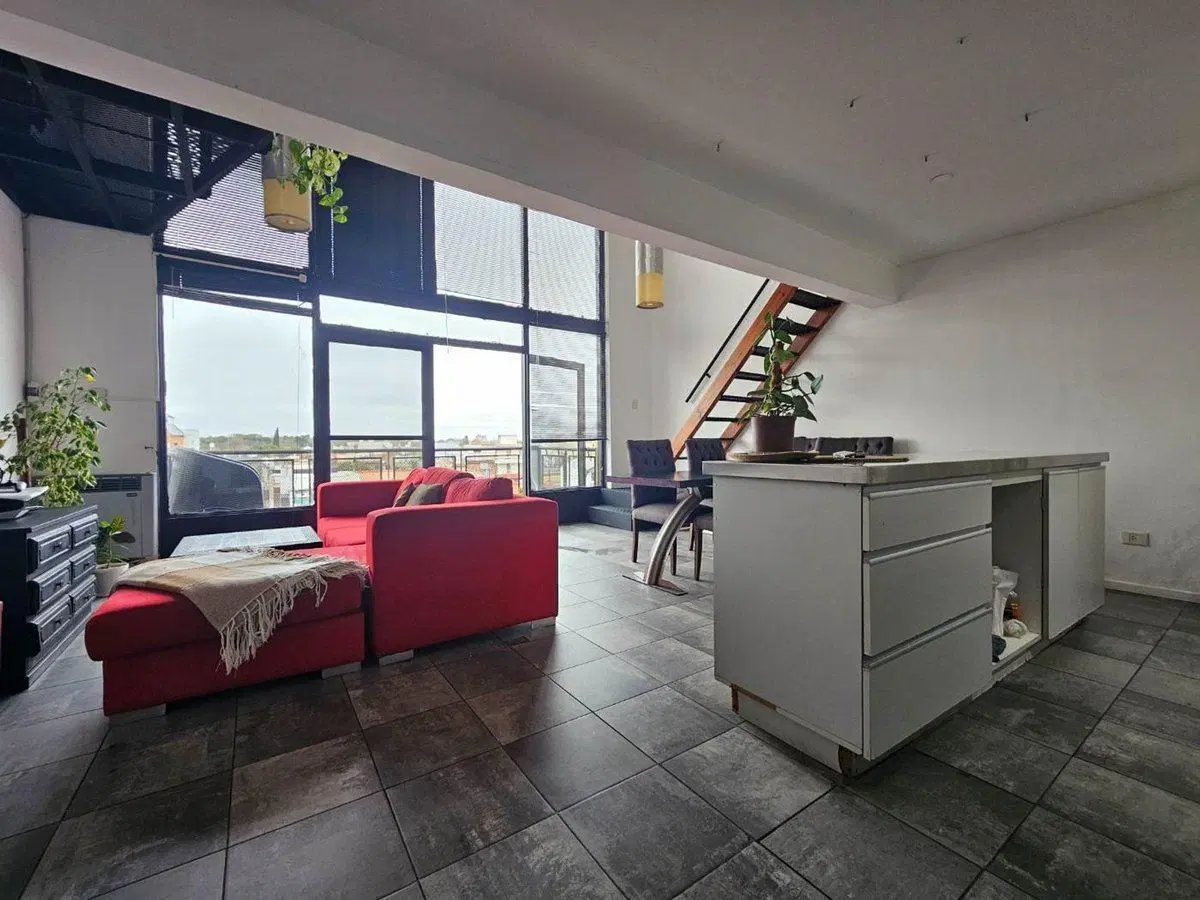 VENTA DEPARTAMENTO 2 AMBIENTES C TERRAZA QUILMES 4